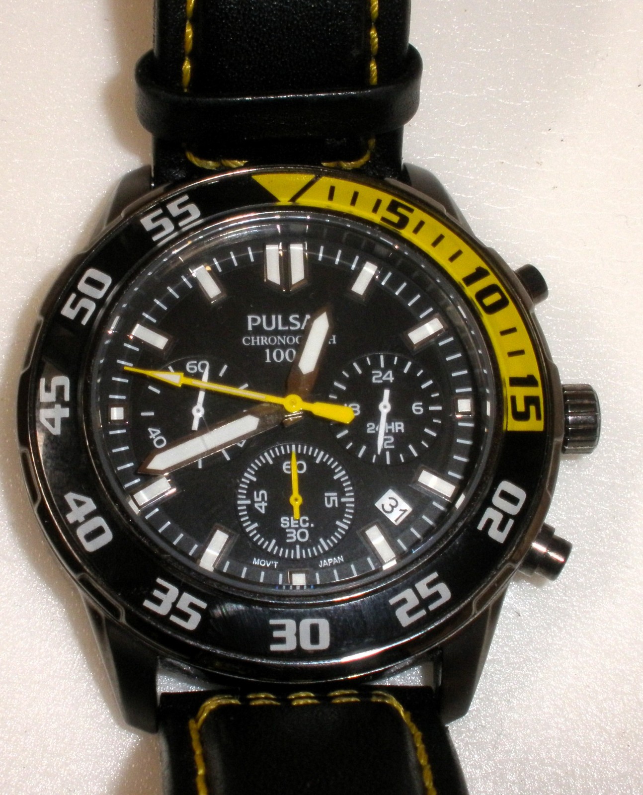 Pulsar VD53-X074 Chronograph 100m Watch Black Dial 44mm inc oem Leather Strap