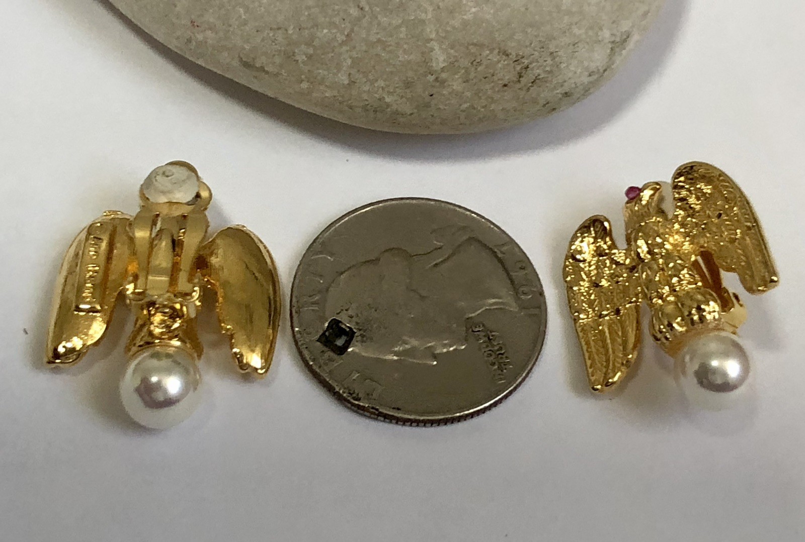 VTG ANN HAND Clip Eagle Earrings,W/ Red Eye&Faux Pearls Approx. 6 1/2–7mm