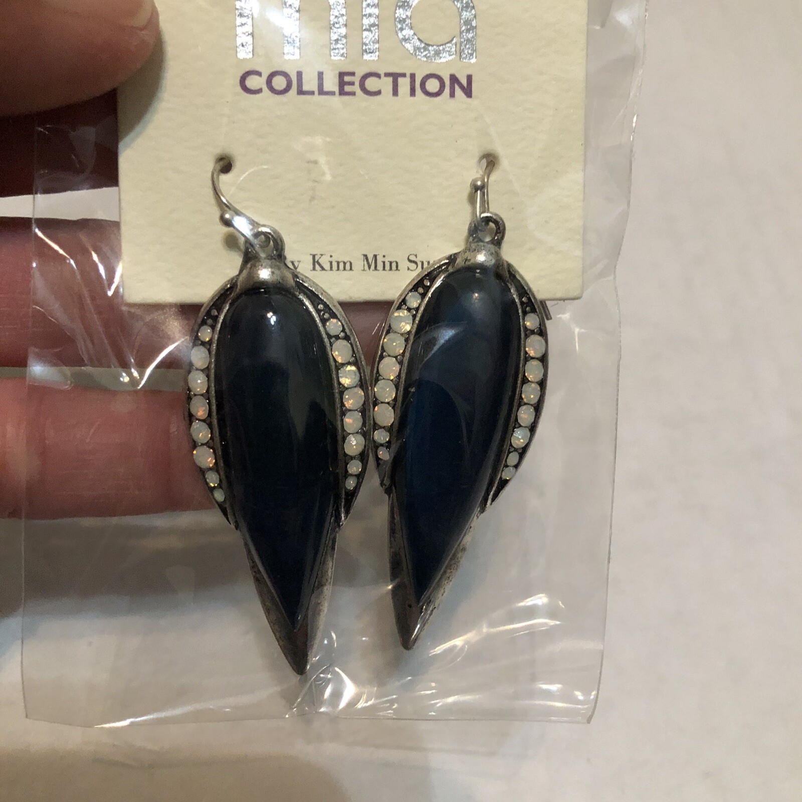 mia collection by kim min sun tear drop pierced earring blue/black jeweled 2”