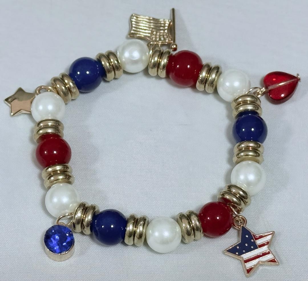 PATRIOTIC STRETCH BRACELET CHARMS RED WHITE BLUE OPAQUE BEADS FREE USA SHIPPING