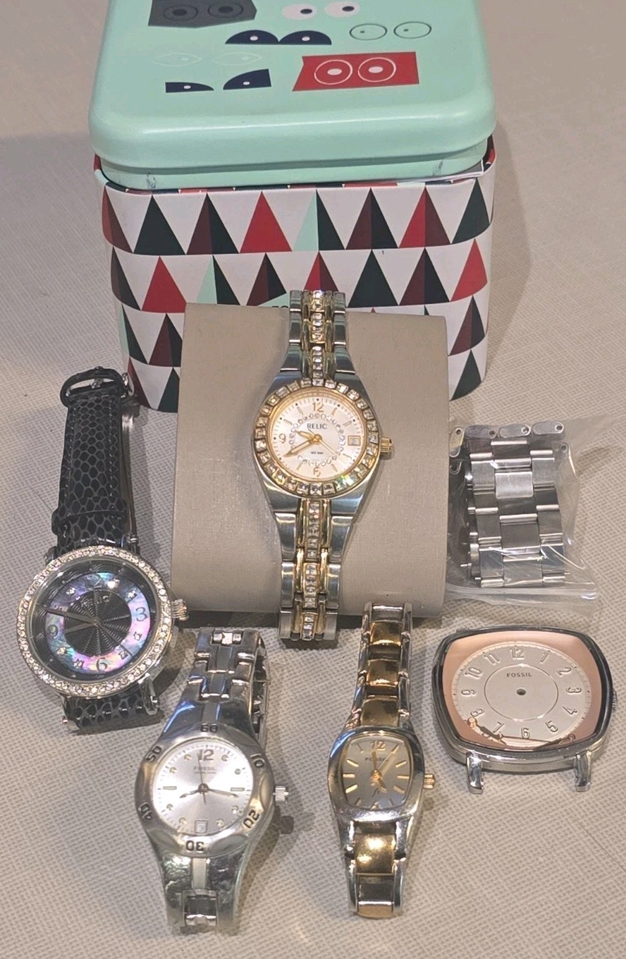 Lot Of Fossil & Relic Watches Women’s ZR11775 Queen’s Court Two-Tone Silver Blue