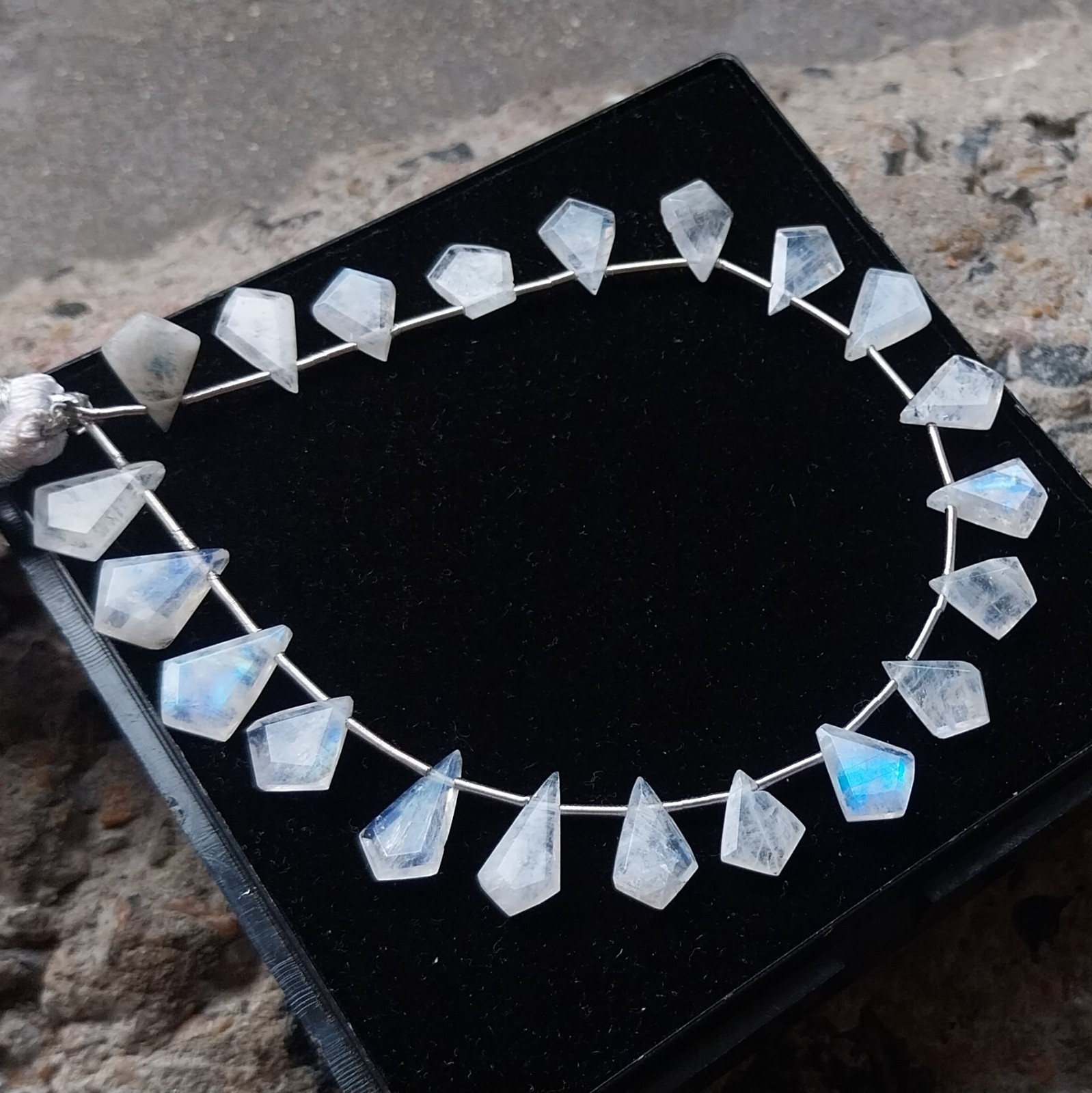 40 Carat 7.5×8 to 9×12 MM Natural White Color Moonstone Fancy Cut 8 inch Beads