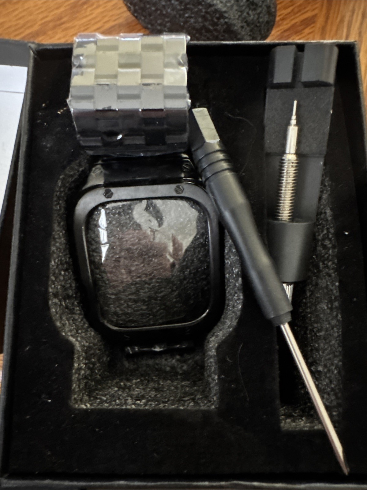 Suplink Smart Watch Band With Case Black Steel NIB With Sizing Tools Fits 44MM