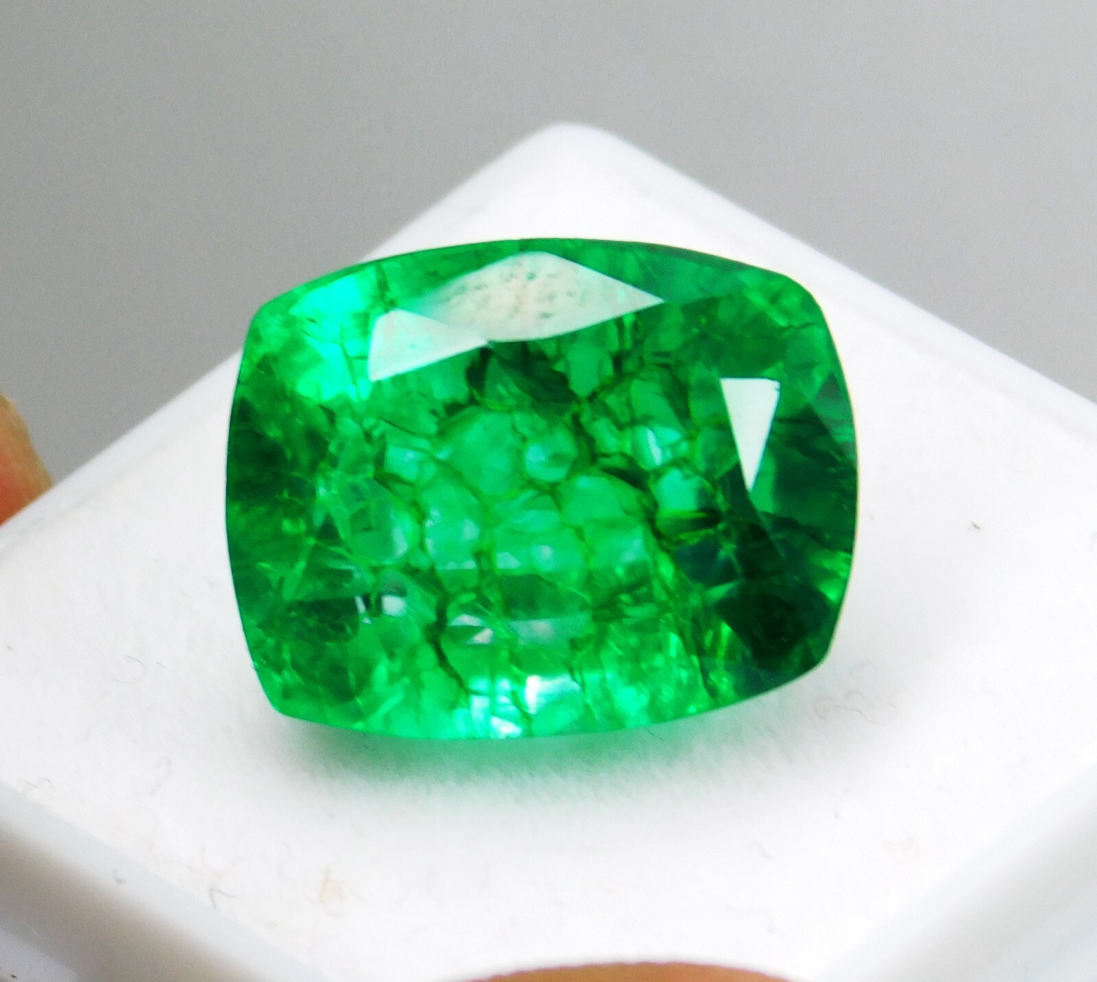 Certified 10.00 Ct Natural Beautiful Colombian Quartz Loose Gemstone
