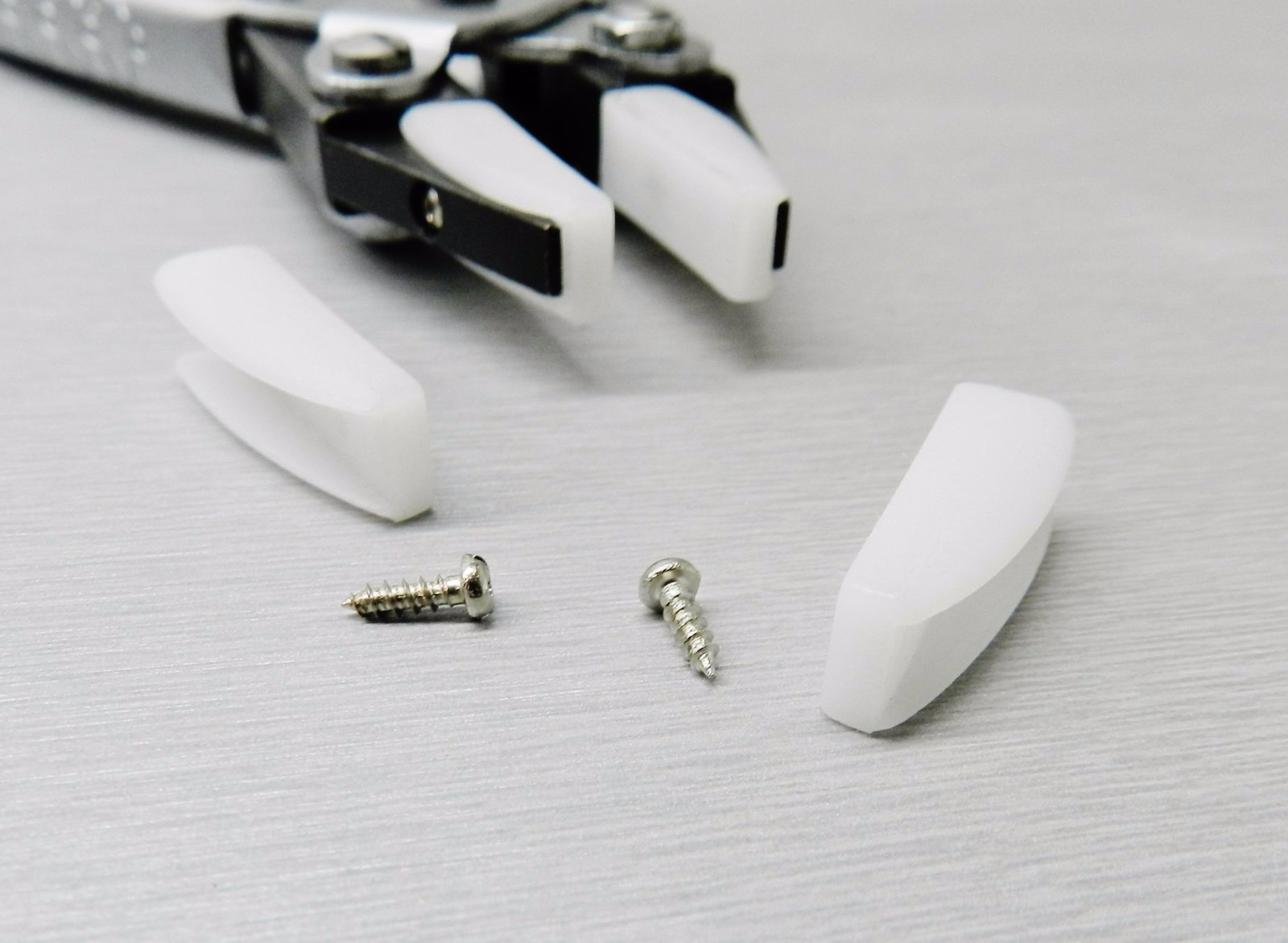 Nylon Jaws for Parallel Action Pliers Replacements Parts 2 Jaws & 2 Screws