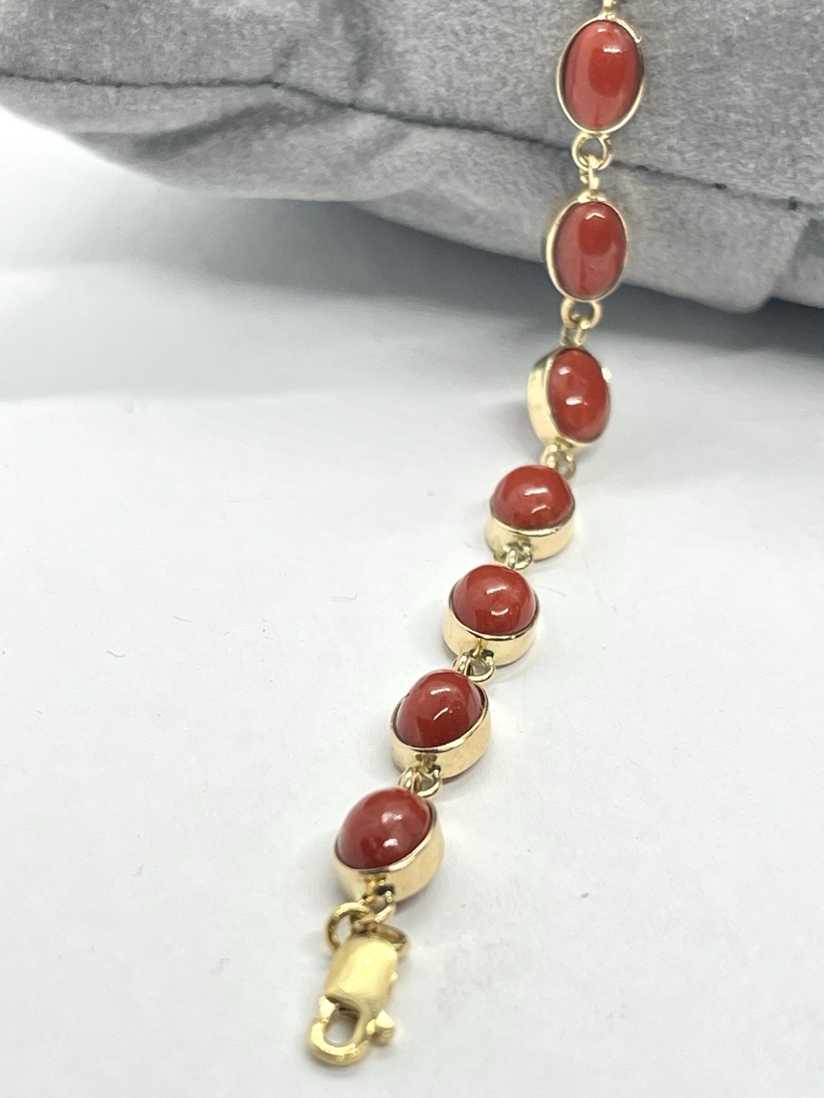 14kt Gold Bracelet with 14 Mediterranean Red Coral Cabochons 5x6mm – 17cm
