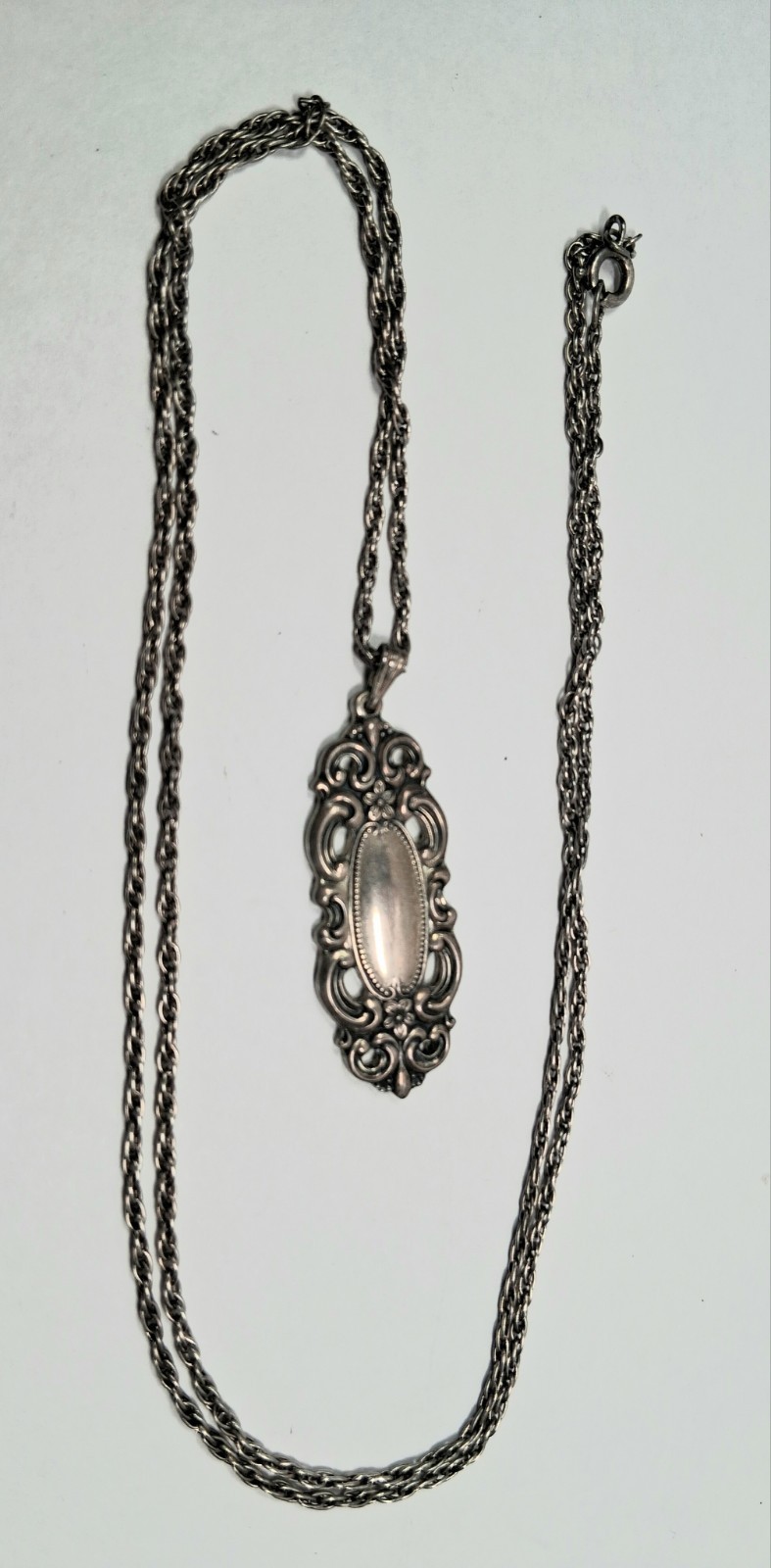Vintage 1970’s Towle Grand Duchess Sterling Pendant & 24″ Prince Of Wales Chain
