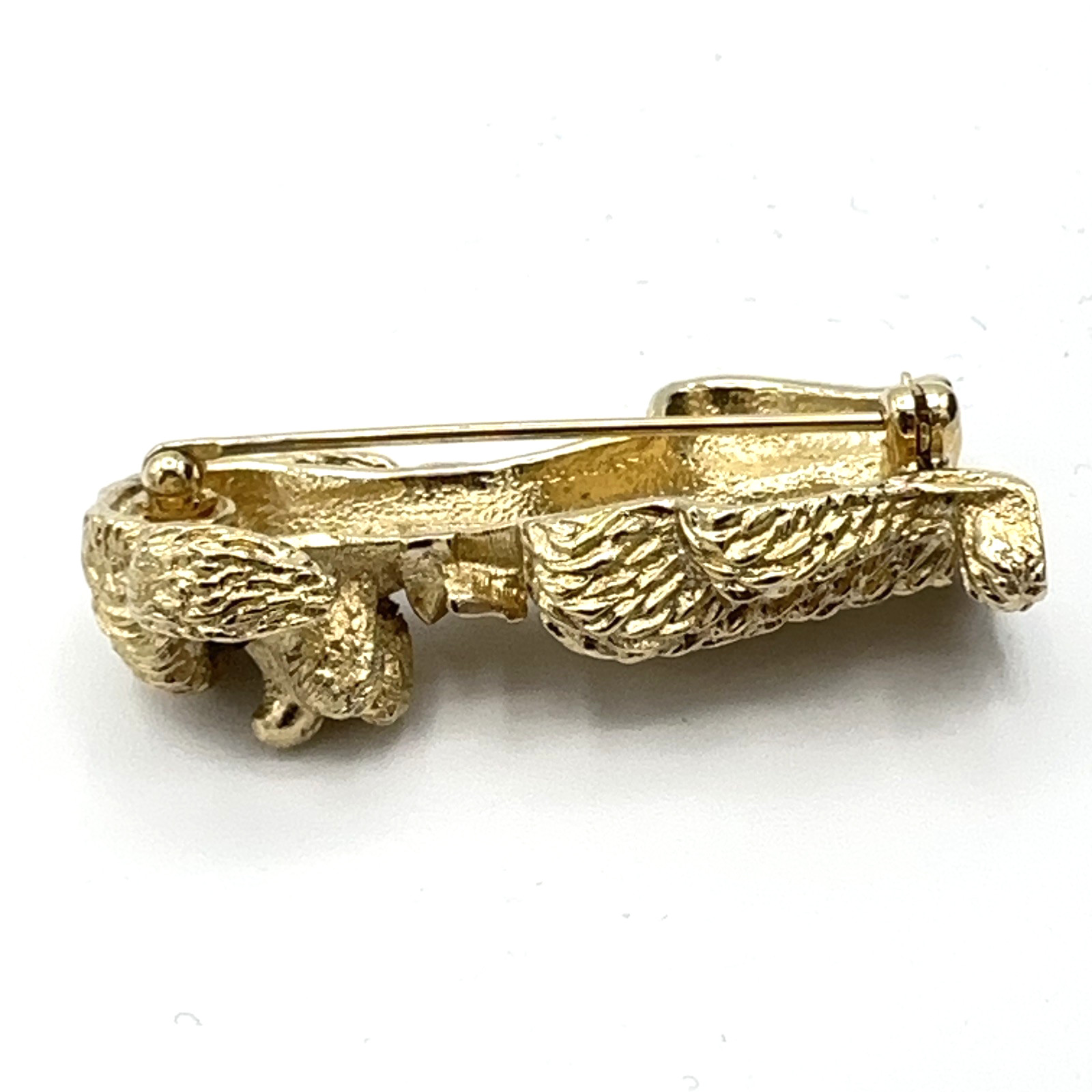 BOUCHER vintage dog brooch – gold-tone sitting poodle w/ bow pin – 7702P signed