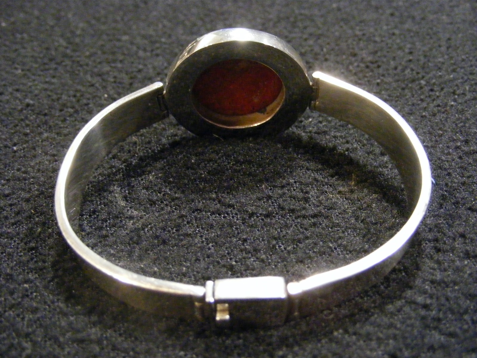 Vintage Modernist sterling silver 925 Coral cabochon Heavy bracelet 36.3g hinged
