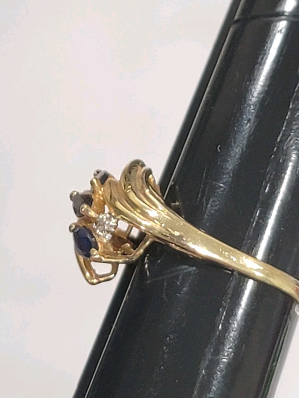 GORGEOUS 14k Ribbed Waves Bypass Blue Sapphire & Natrual Small Diamond Ring Sz 8