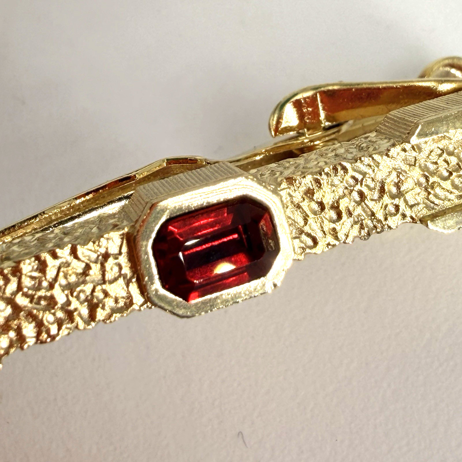 Vintage Swank Gold Tone Red Oval Stone Cufflinks Tie Clip Set Mens Dress Formal