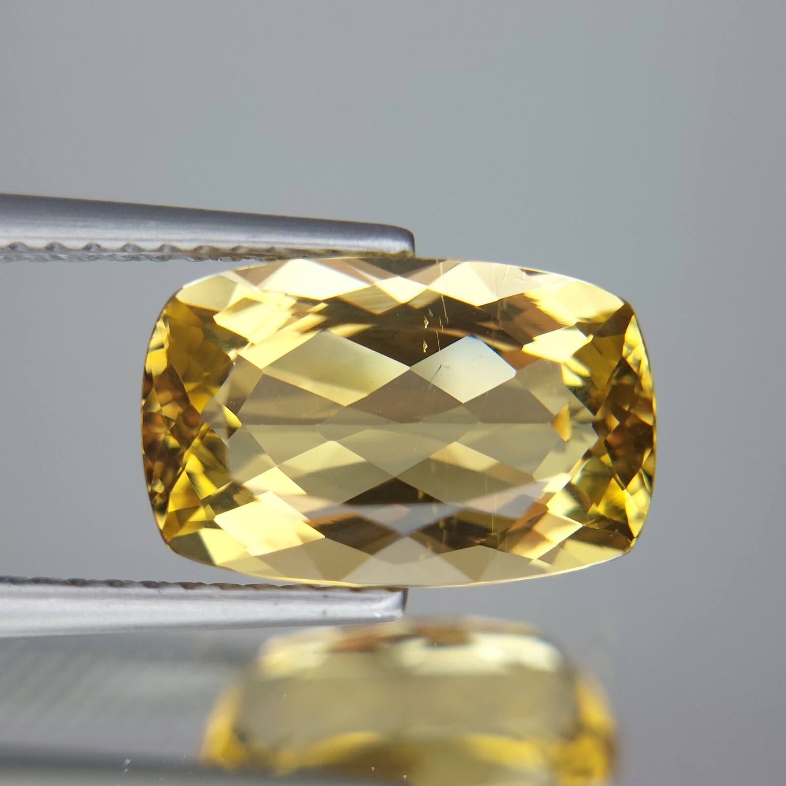 3.34Cts GORGEOUS CUSHION NATURAL HELIODOR YELLOW BERYL WITH NEEDLE LOOSE GEMS