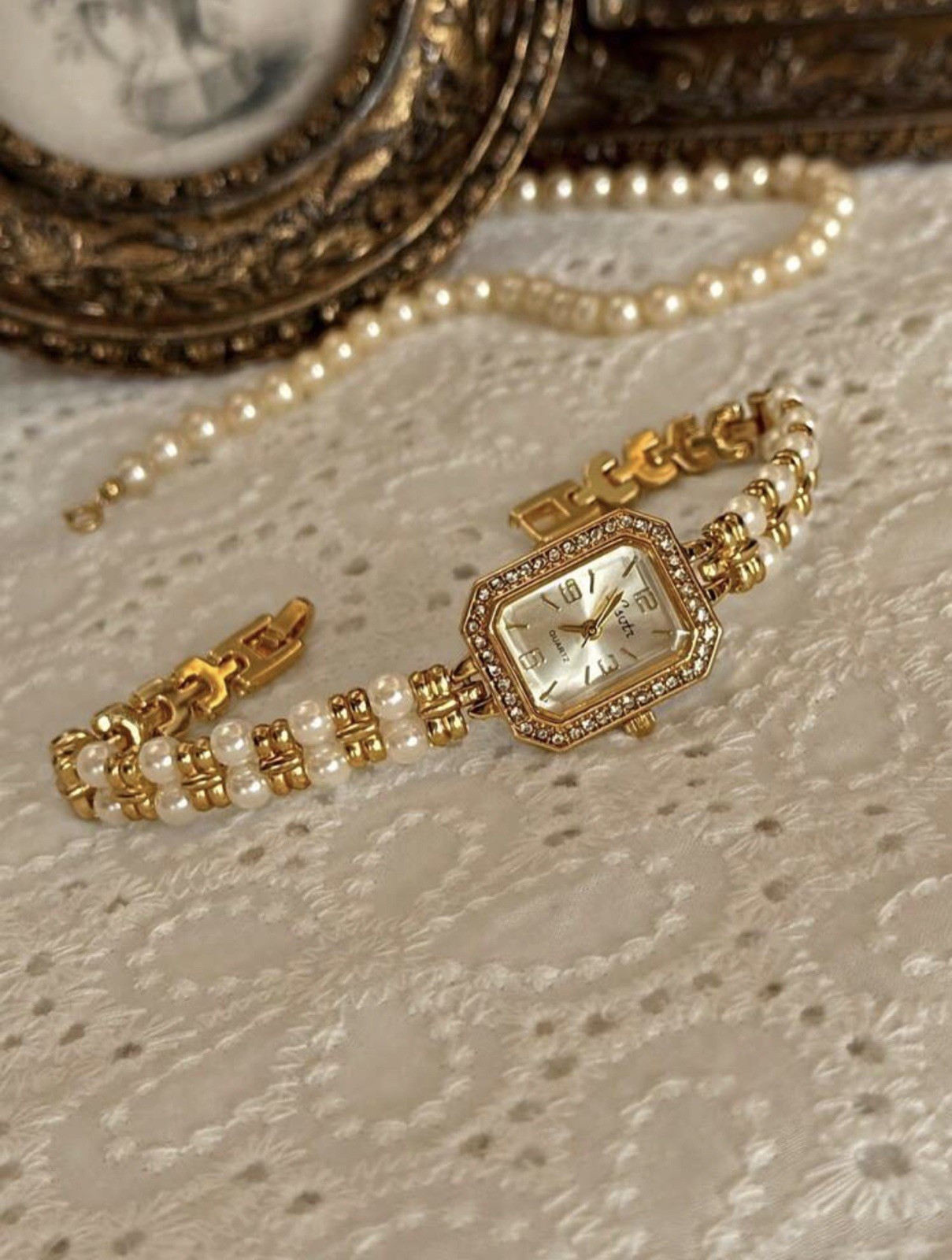Gold French Vintage Style Unique Dainty Women’s Wrist Watch Trendy Cute Gift