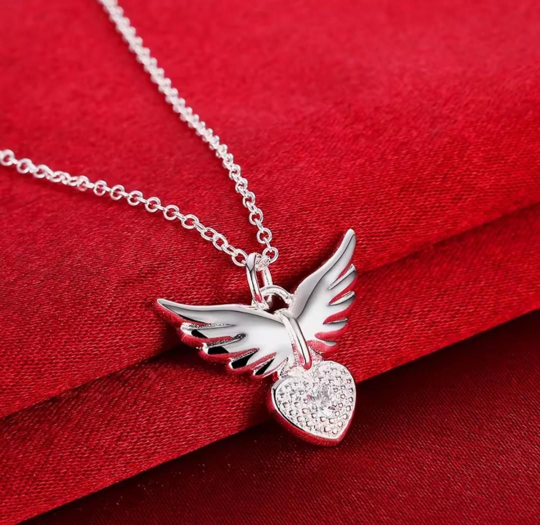 Silver Plated Angel Wings Diamante Heart Pendant Necklace 45cm Chain UK Seller