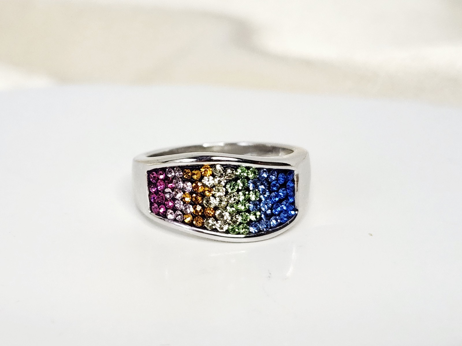 ATI BR CH Rainbow Crystal Silver Tone Wide Band Ladies Ring – Sz 6.75