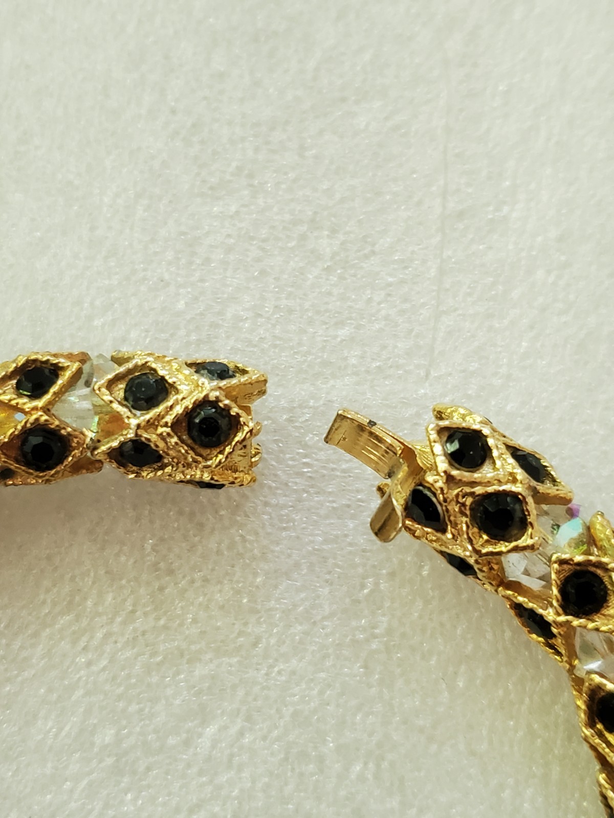 unbranded Beaded gold black white bracelet