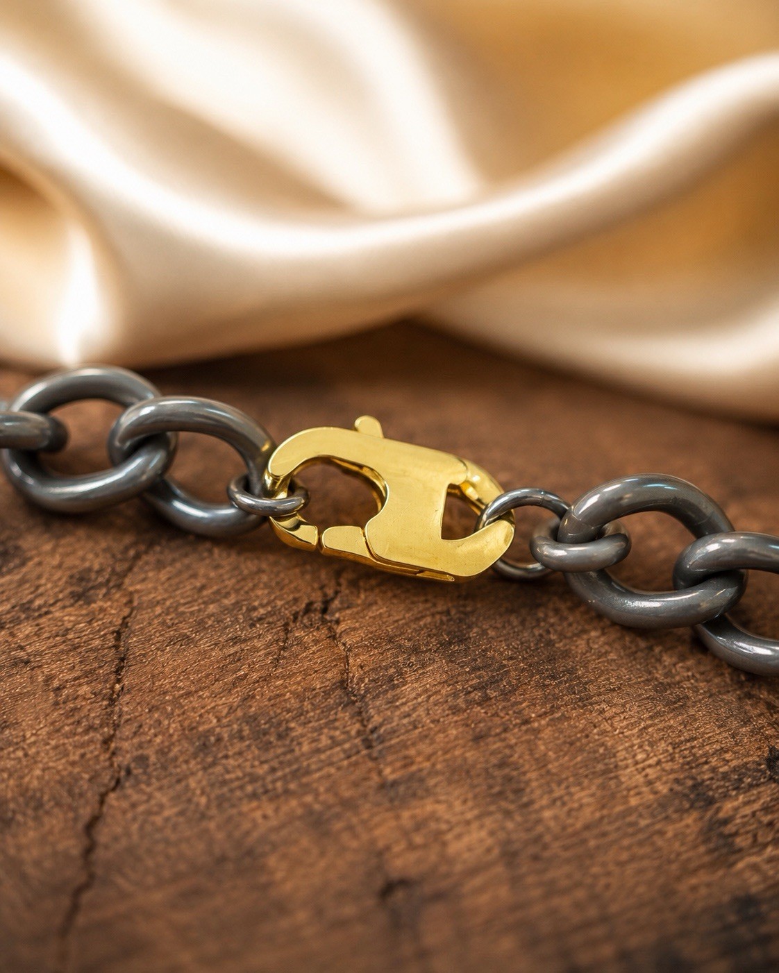 Black Rhodium Plated Chunky Chain Necklace Gold-Tone Lobster Clasp Statement