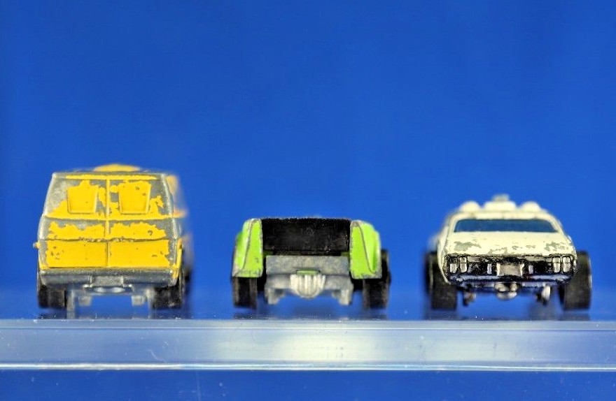 LOT OF 3 HOT WHEELS REDLINE ICE T 69 YELLOW VAN 74 LAW ENFORCEMENT 69