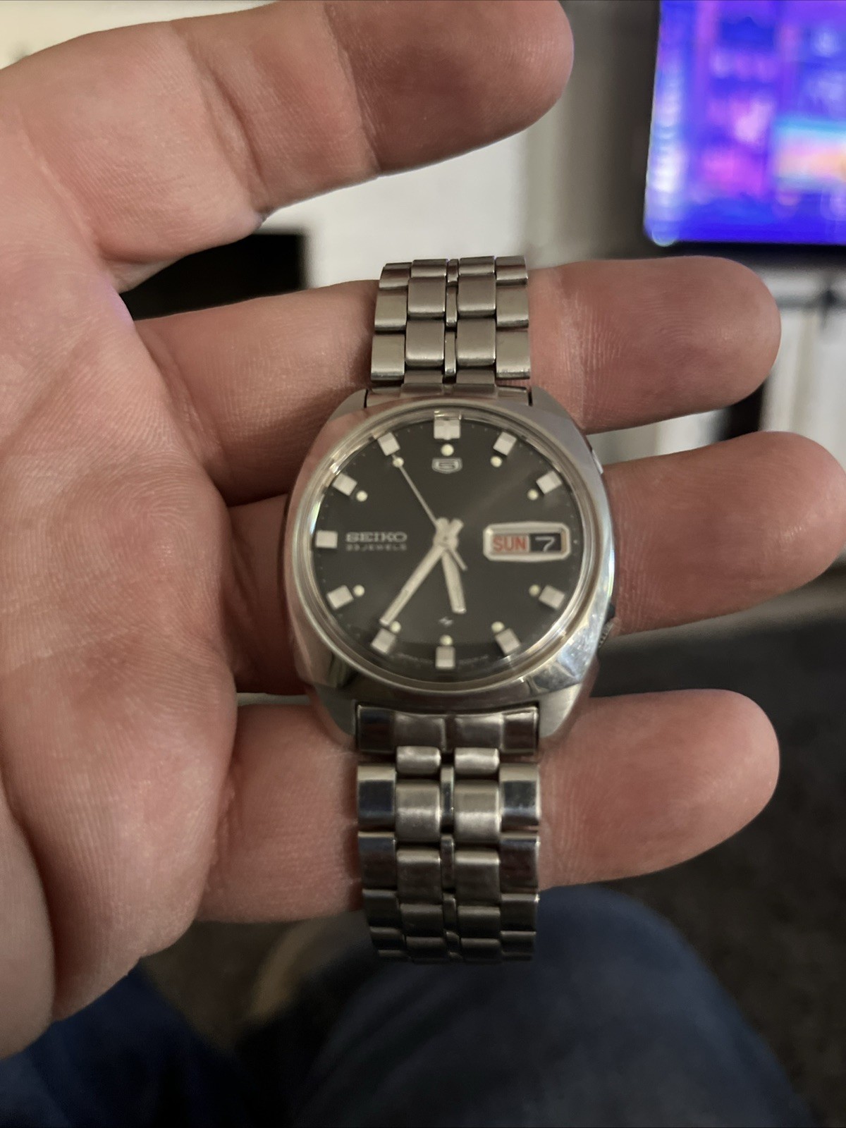 Seiko 5 23 Jewels 5126-7000 with Graphite Dial and Stainless Steel Bracelet