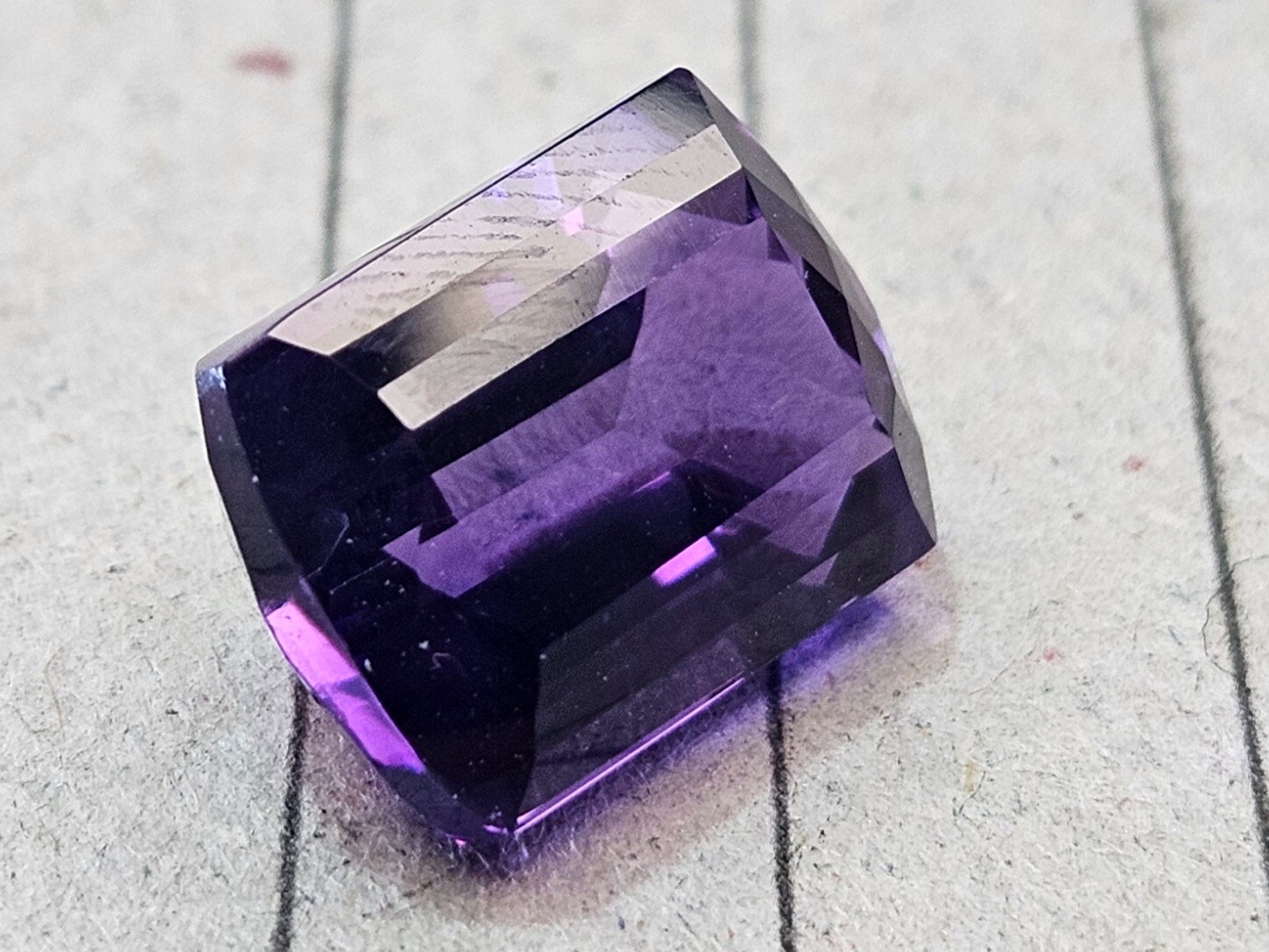 Fancy Cushion Cut Natural 7+ Ct Purple Sapphire Gemstone For Jewellery Making