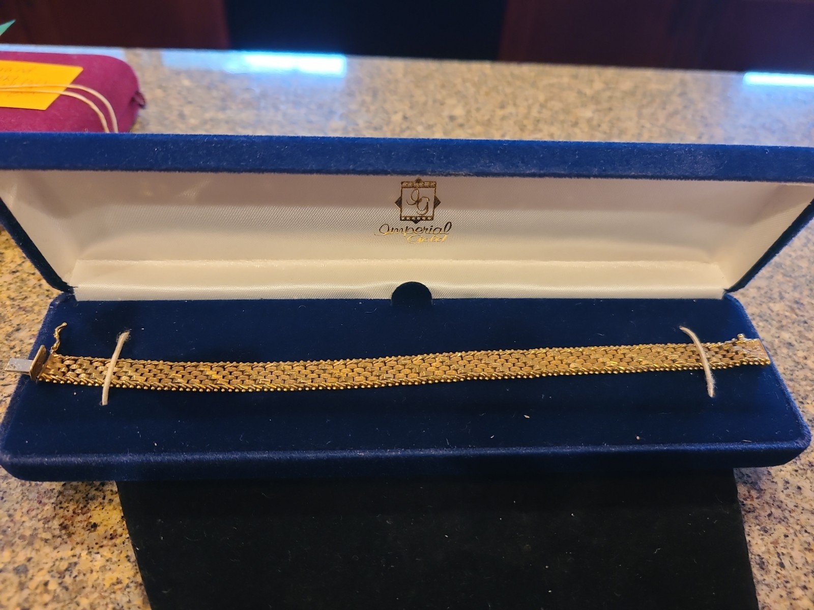 Bracelet in 14kt weave design. Imperial Gold. USA. 8 in w clasp. 22.69 g. 9mm