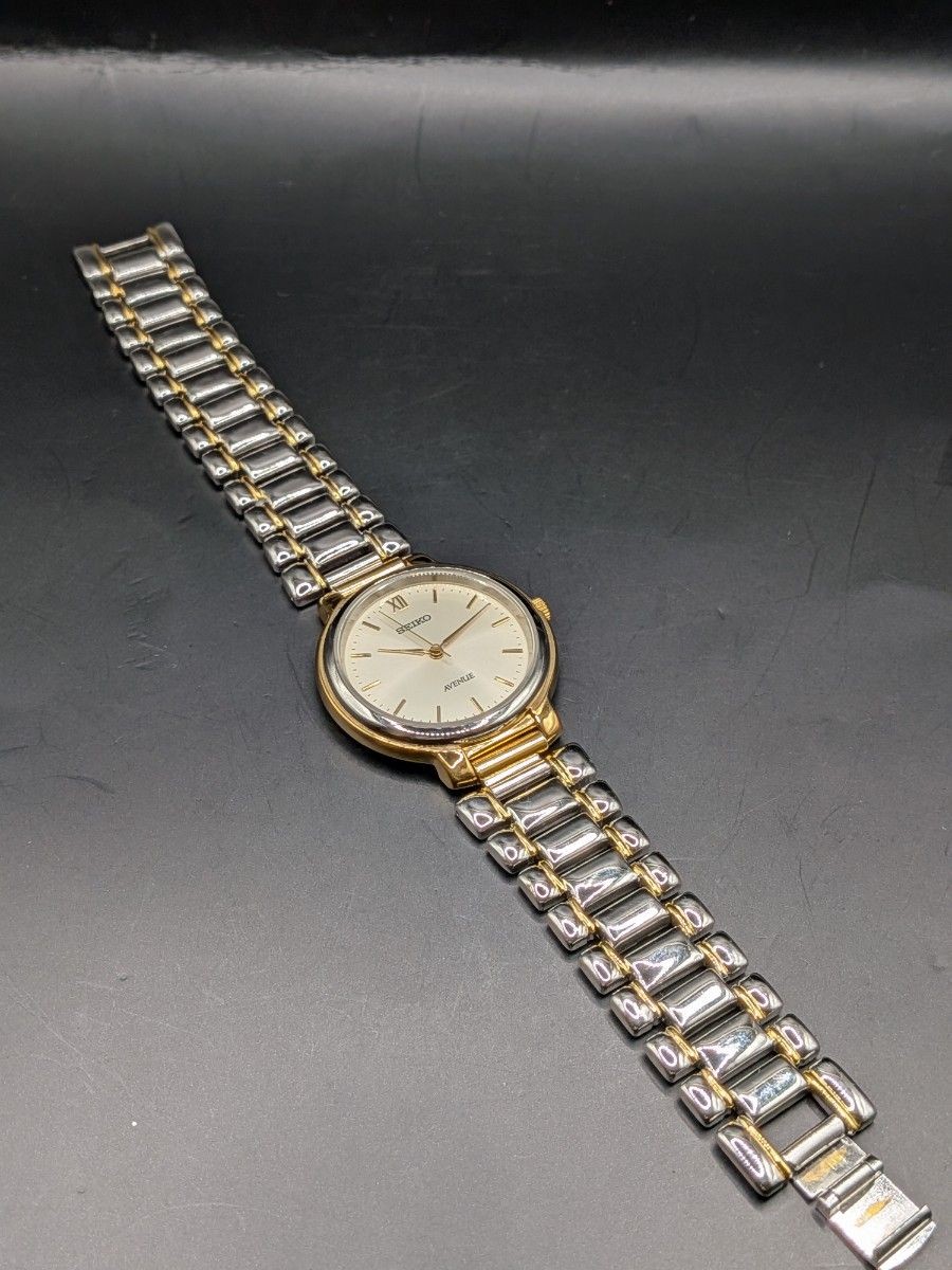 Excellent condition SEIKO AVENUE 7F01 6F50 quartz battery and packing replaced S