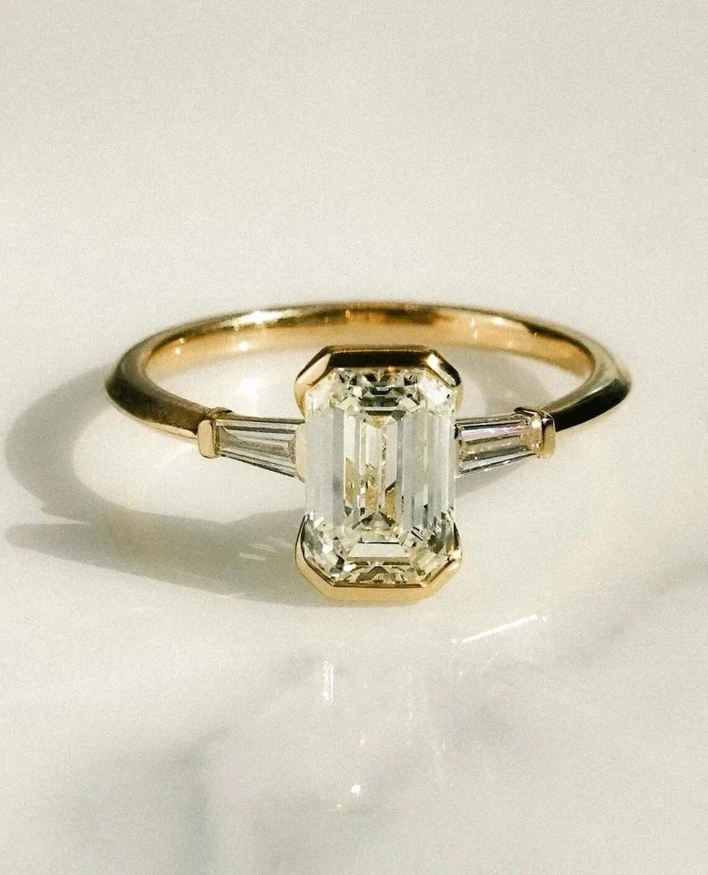 IGI Lab Grown Diamond 2.80 Ct EMERALD-Cut Engagement Ring EF/VS1 14k YELLOW GOLD