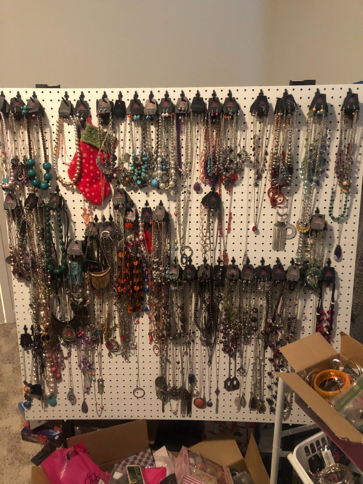Paparazzi Jewelry – Lot of 100 – $90 (SEE DETAILS BELOW)