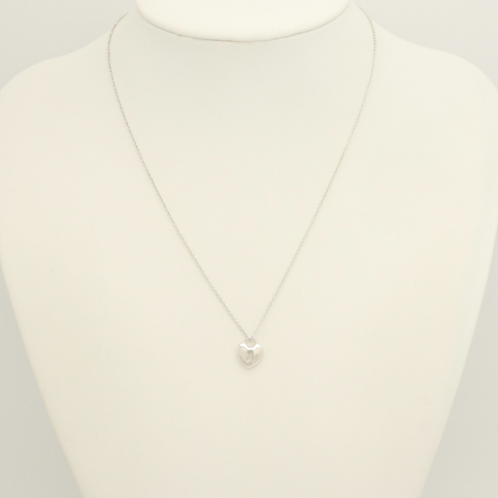 Authentic Tiffany & Co. Heart Keyhole Lock Necklace 16.1″ Silver 925 w/Pouch