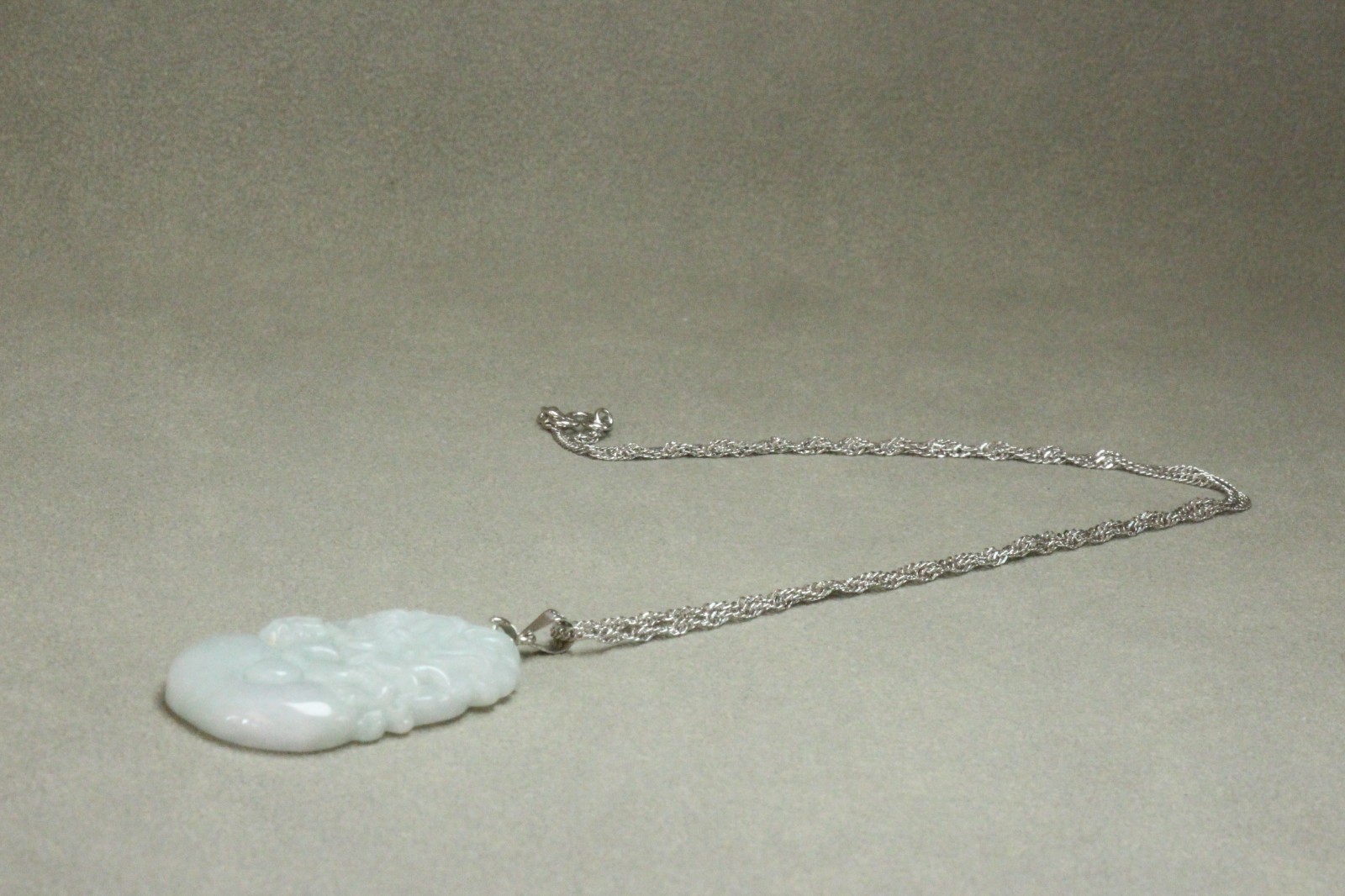 Natural White green A Jadeite jade Hand-Carved Dragon (Chinese Zodiac) Pendant