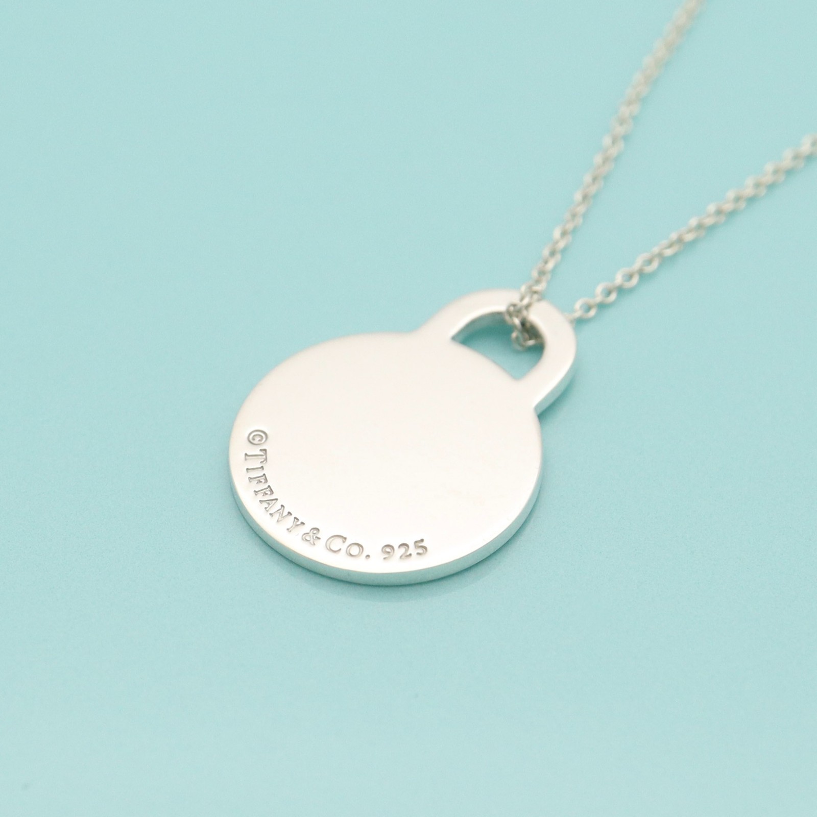 Tiffany & Co. Return to Round Tag Pendant Necklace 16″ Sterling Silver 925
