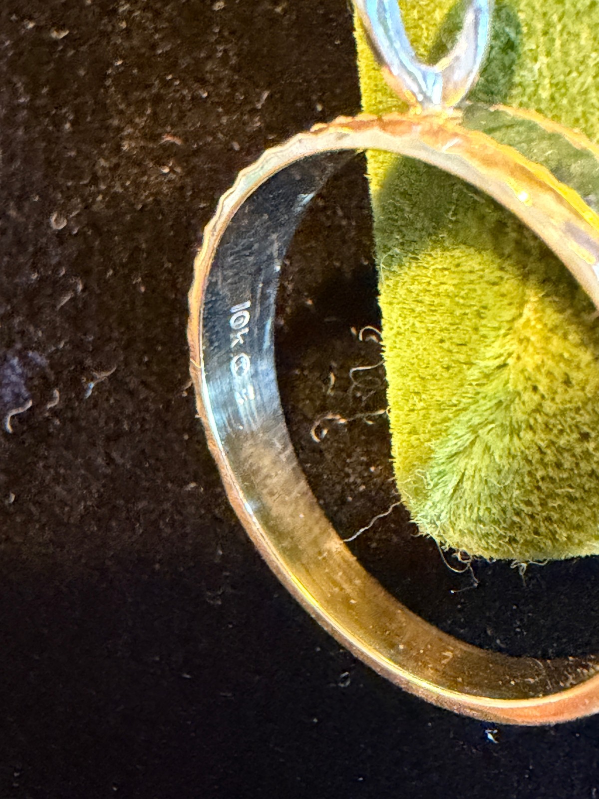 Vintage SOLID 10KT Gold Stamped Size 8 Ring 2.51g New Old Stock!