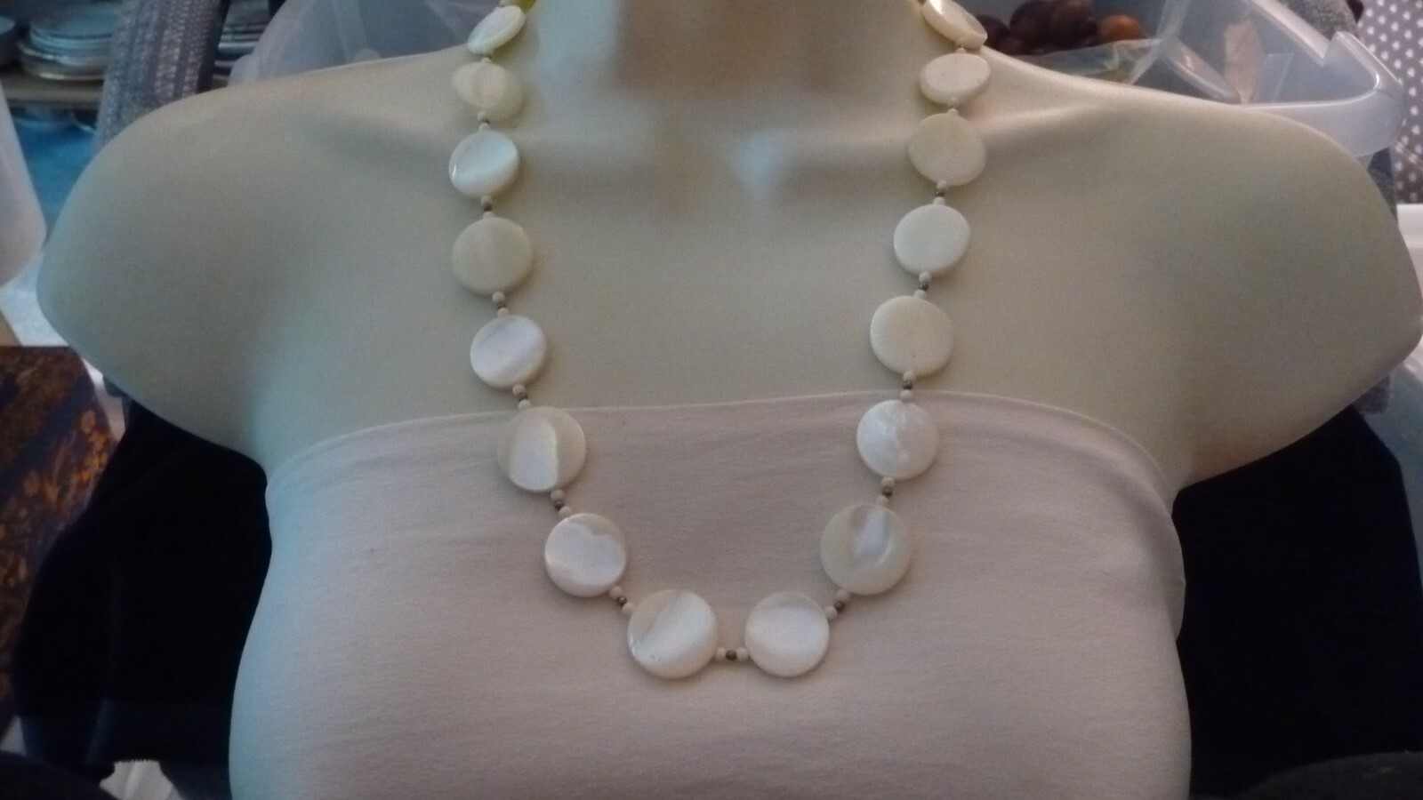 #10/4 vtg costume Necklace Mother of Pearl MOP Disks Plastic ?? Beads 10” L