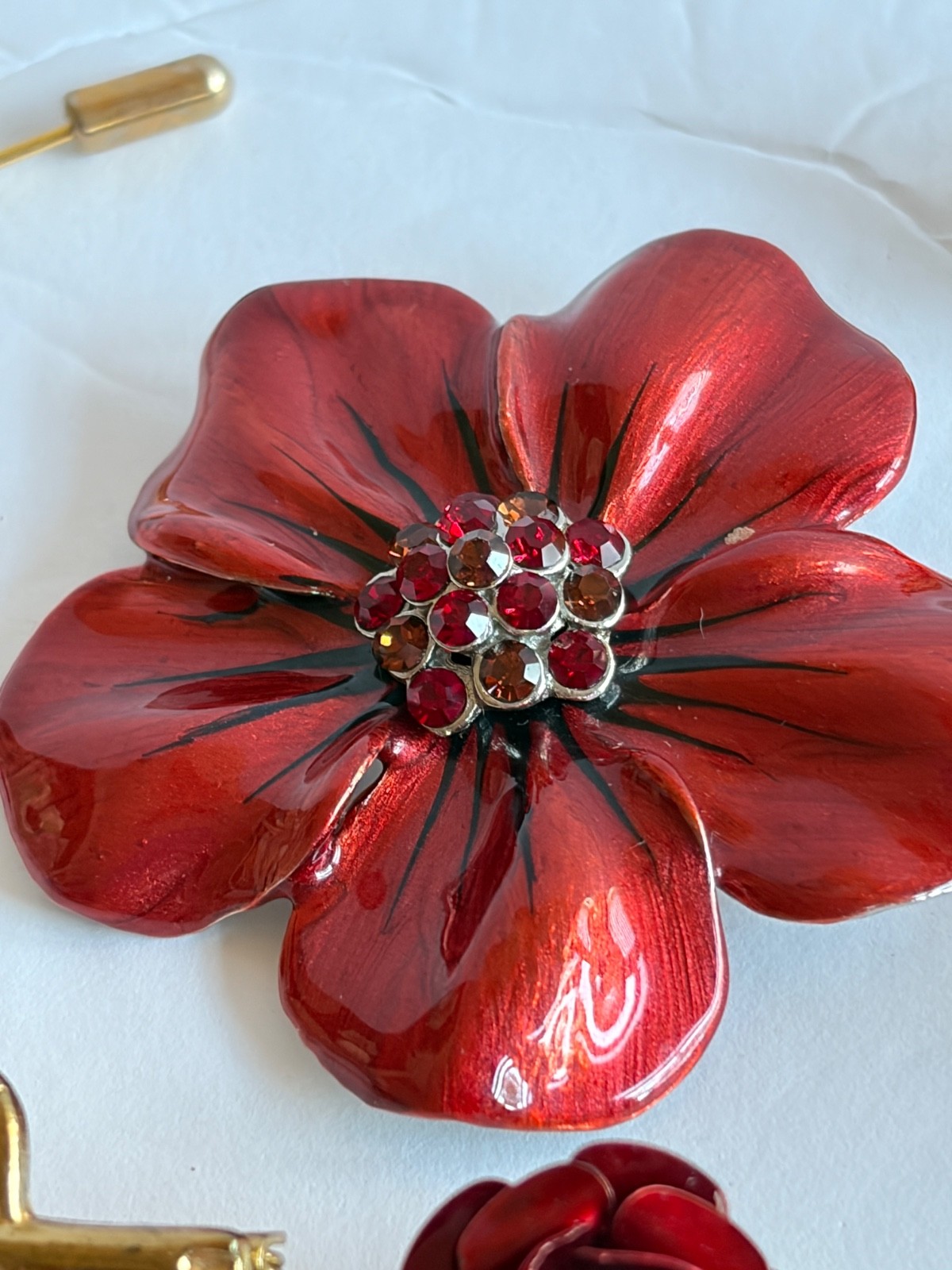 Floral Brooch Lot Of 26 Pins Metal Leather Enamel Porcelain Gold Tone