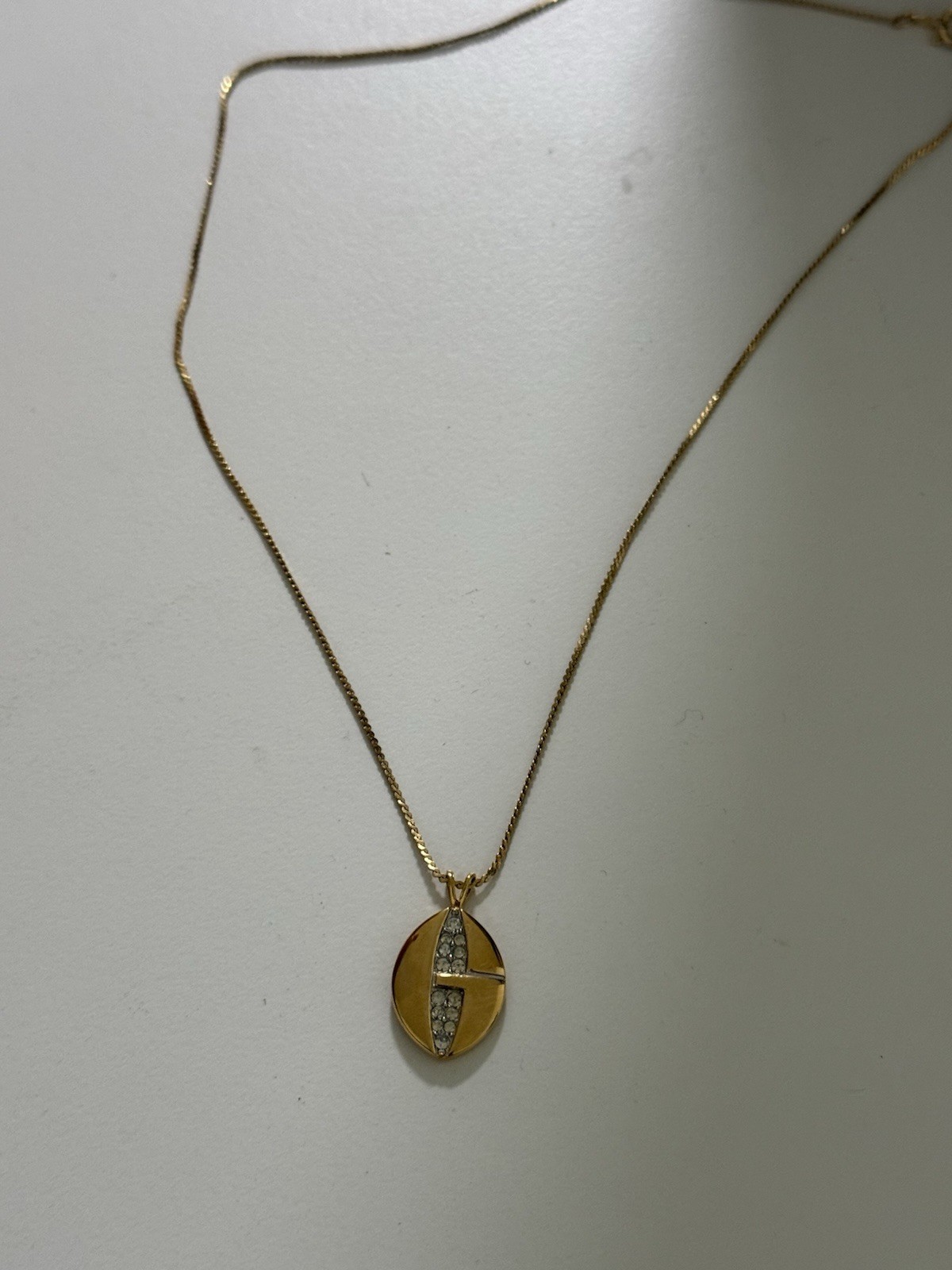 GIVENCHY G Logo Rhinestone Gold Tone Pendant Necklace 15”
