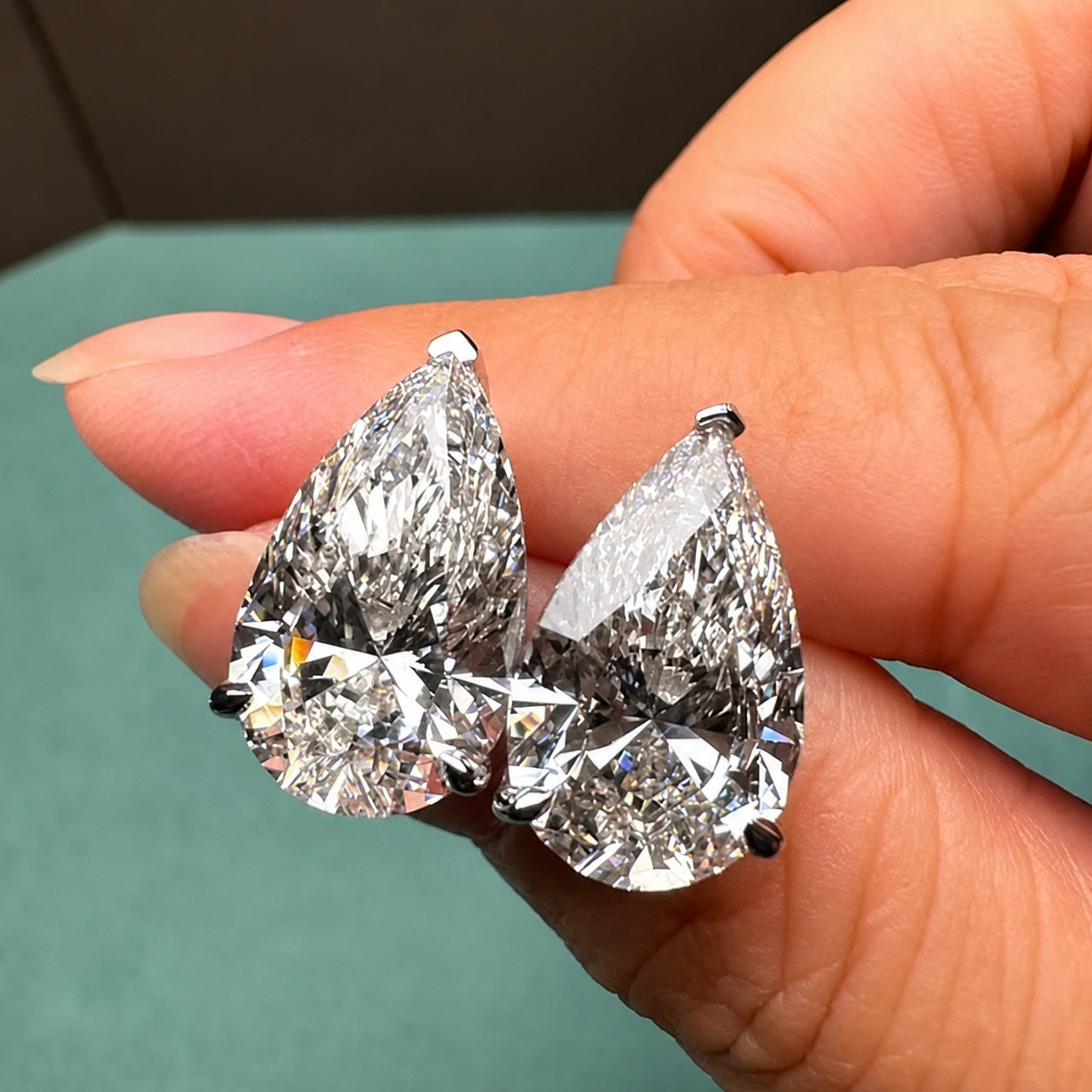 4.00Ct Pear Cut VVS Moissanite Stud Earrings 925 Silver 18k White Gold Plated