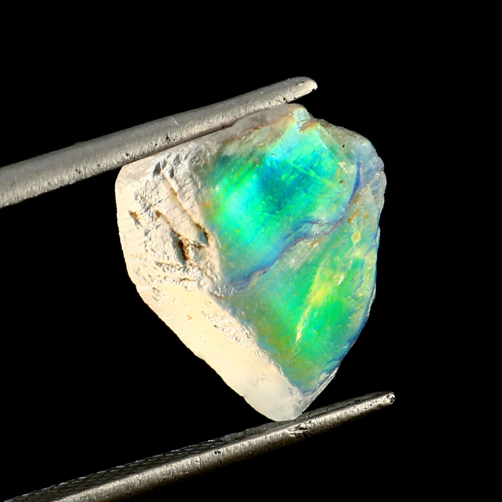 Natural Madagascar Rainbow Moonstone Multi Fire Loose Stone Top Quality M410