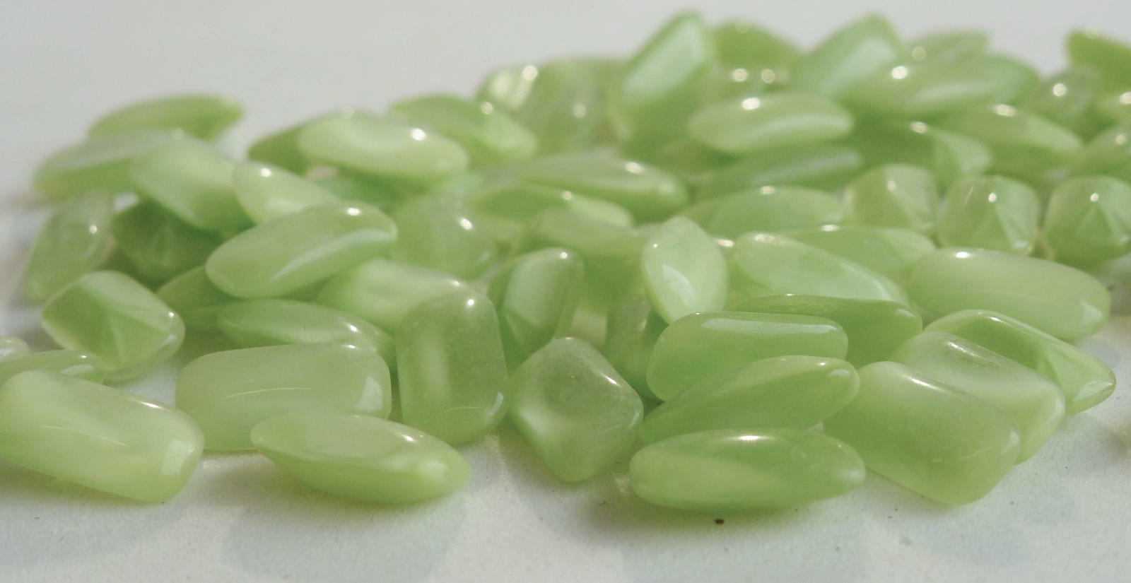 72 Vintage Glass Rhinestone Octagon Lime Green Moonstone Germany 10x5mm I5-3