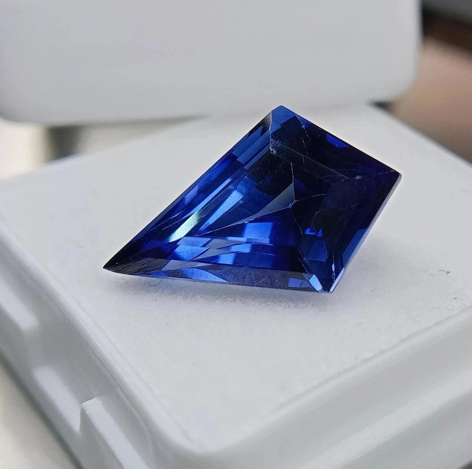 Natural Flawless Kite Cut Blue Sapphire AA+ Certified 10 Ct+ Loose Gemstones