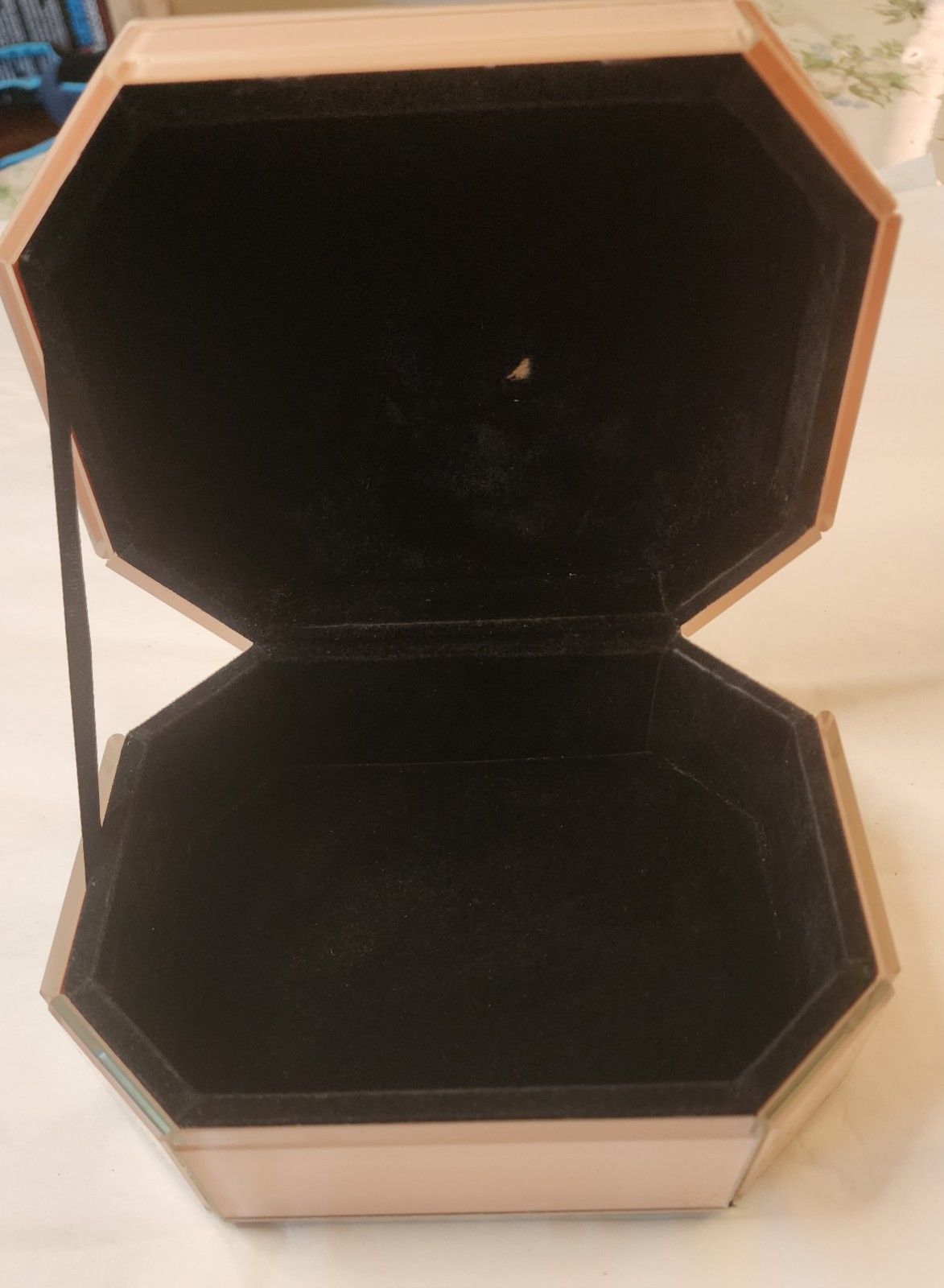 Cynthia Rowley NY Mirrored Glass Jewelry Box Pink Octagon Scallop Trinket Case