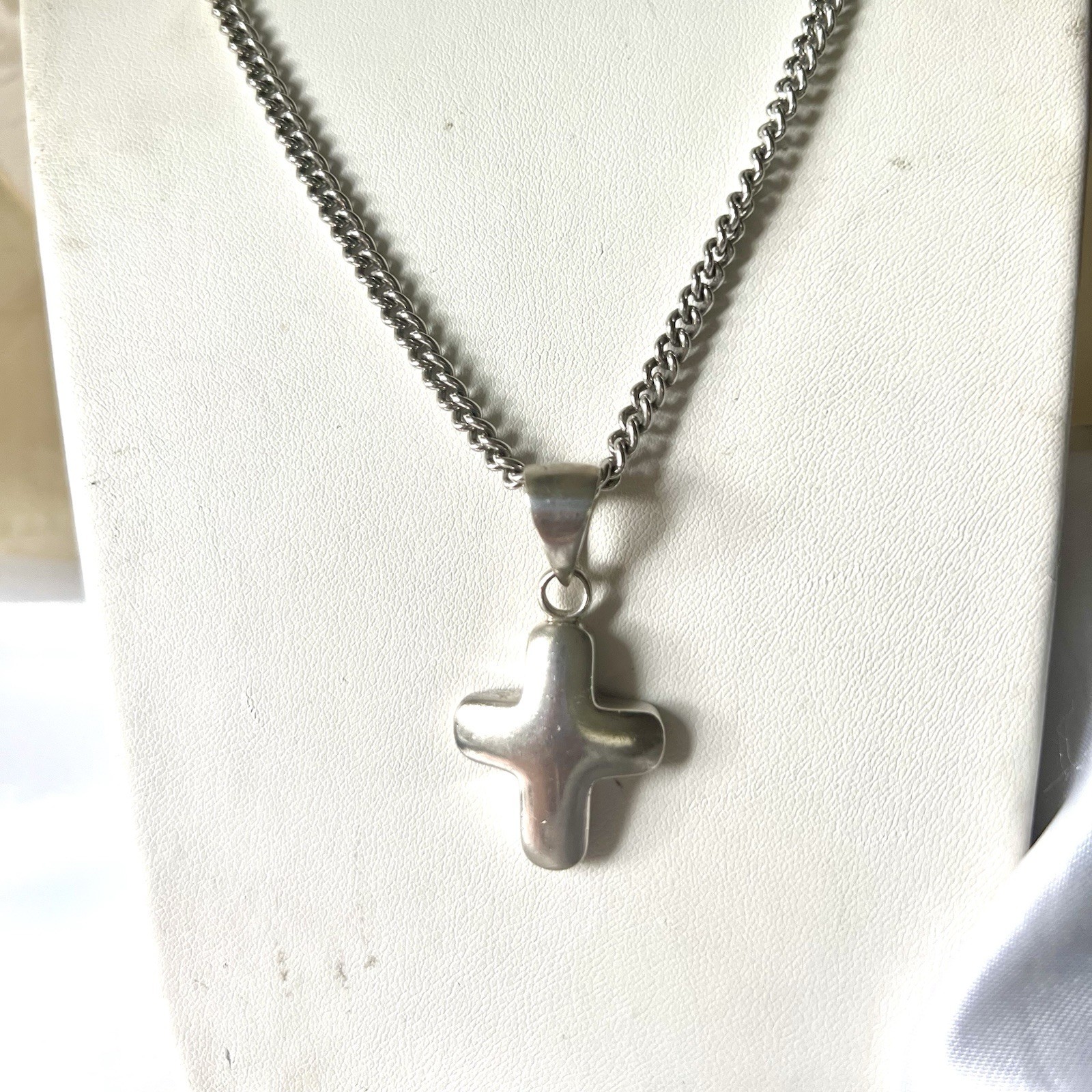 Vintage Silpada Sterling Puffy Cross Pendant 20″ Heavy MSCO 925 Chain 27g