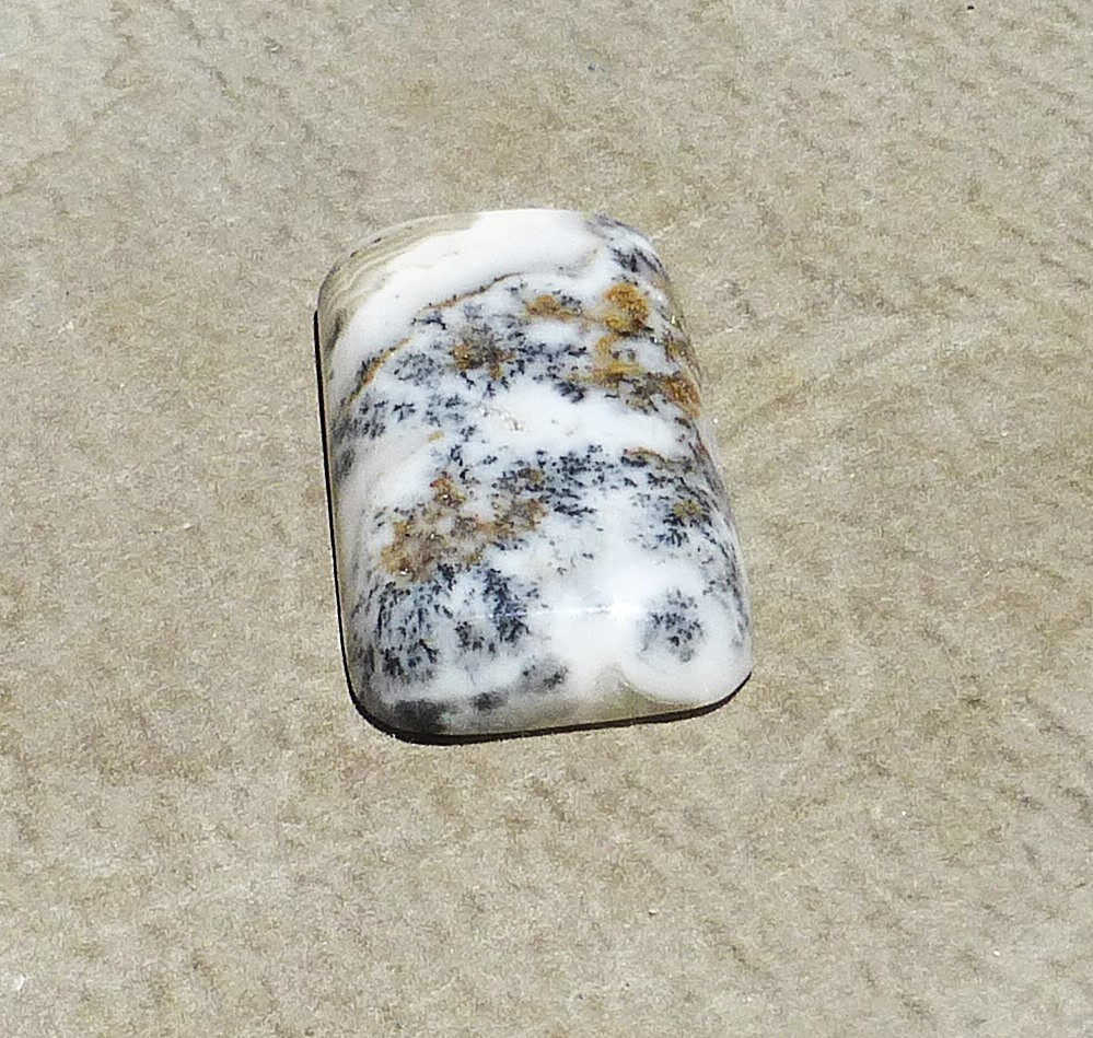 NATURAL manganese dendrites in calcite cabochon from California (36.40 cts.)