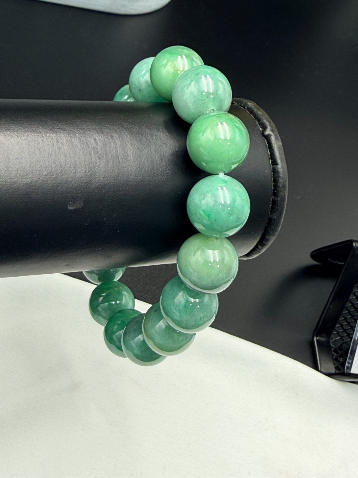 Certified Natural Jadeite Jade Beaded Bracelet Apple Green 13.7 mm #100108