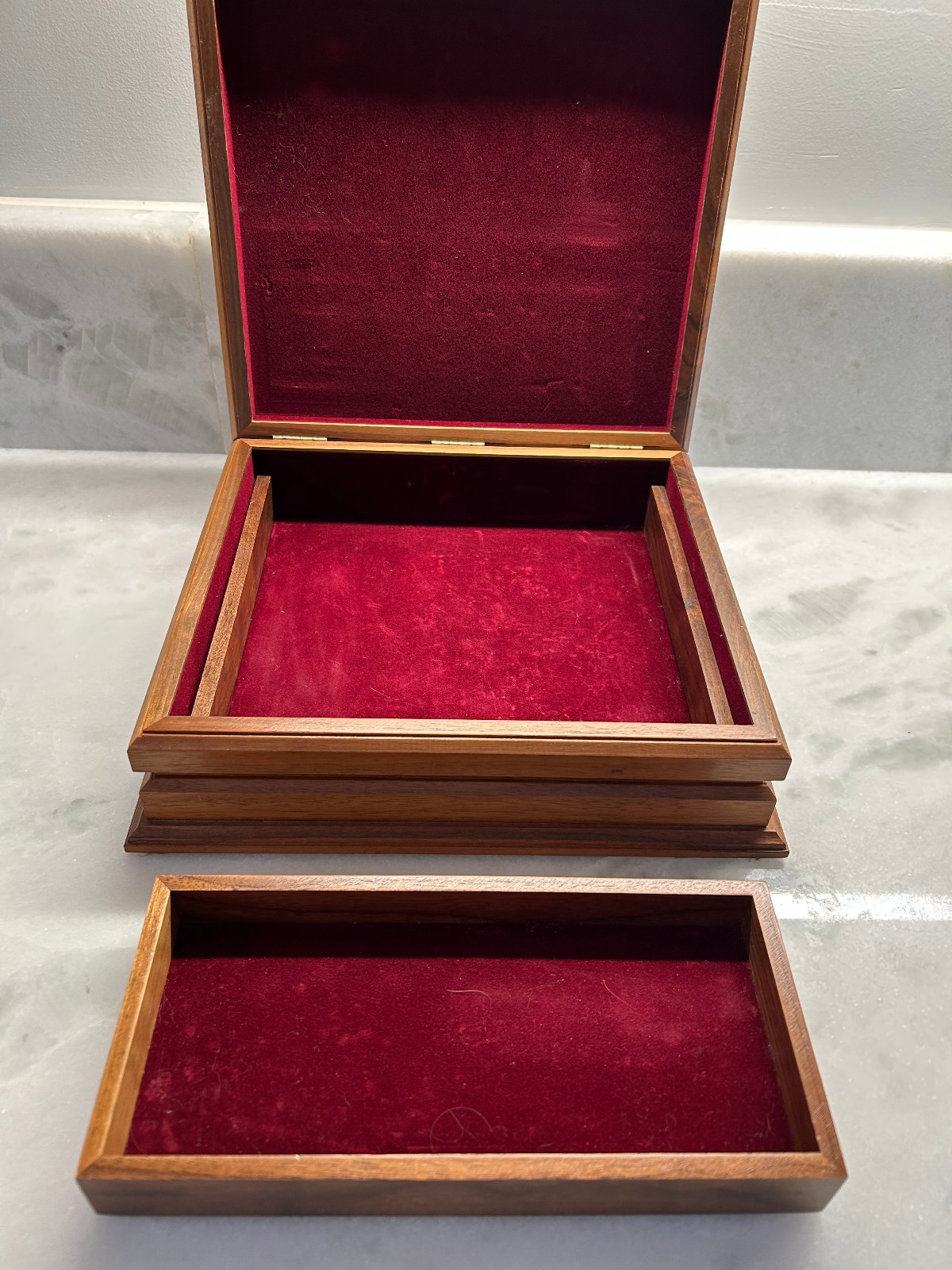 Men’s Walnut Jewelry Box, 10-1/2″ x 9″ x 3-1/2″,