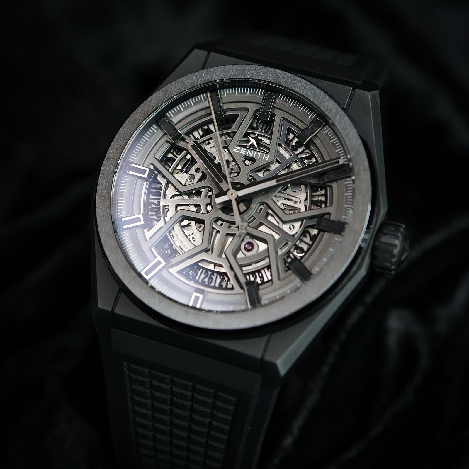 Zenith Defy Classic Black Ceramic Skeleton 49.9000.670/77.R782 – 2022 Full Set