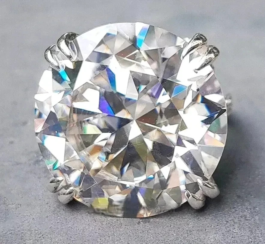 Huge RARE 16.15 Ct Certified White Diamond Solitaire Ring In 925 Silver.