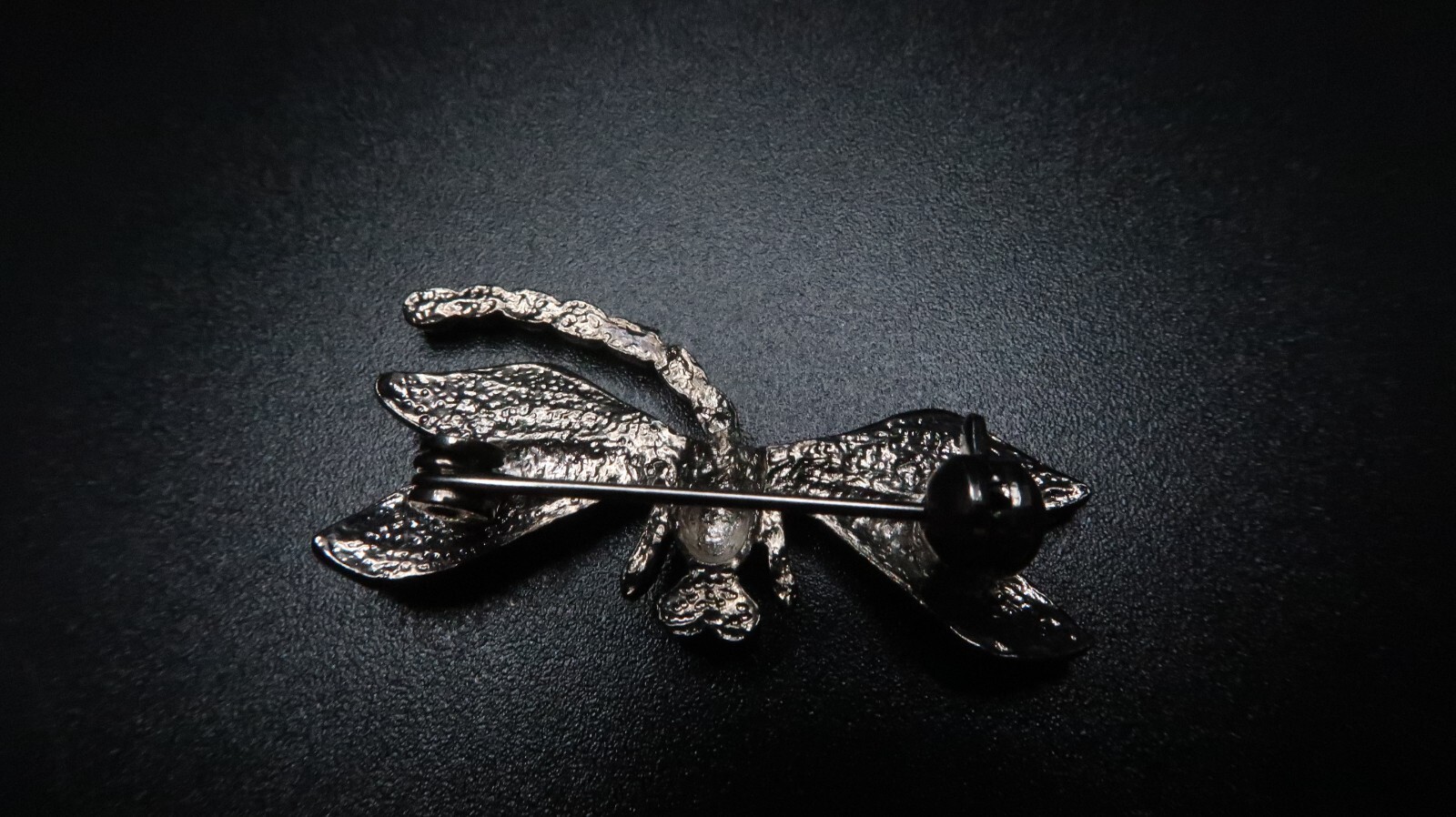 Silver Rhinestone Dragonfly Brooch 3.6 x 2.4 cm BB4