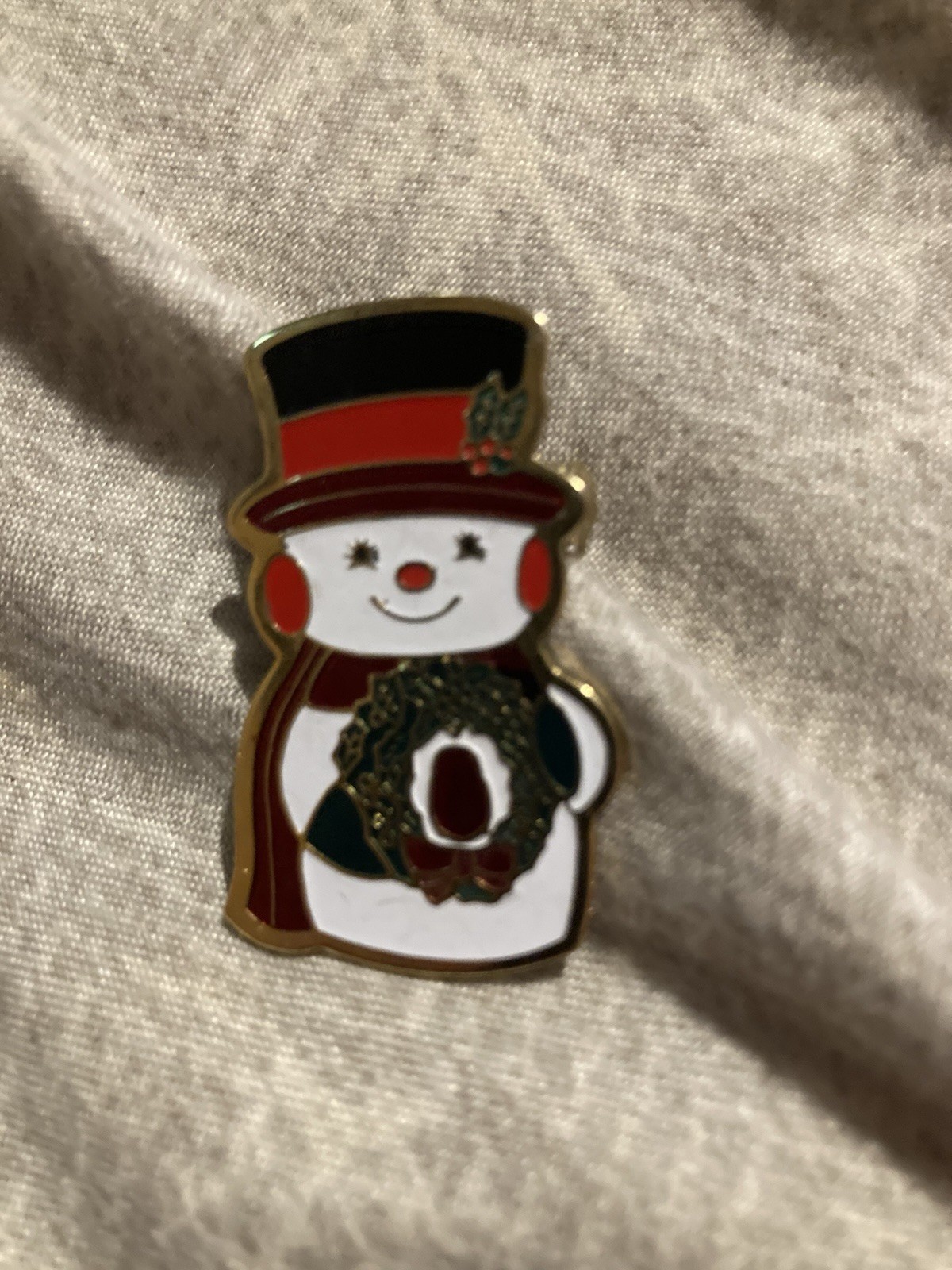 Lot of 4 Christmas Pins Santa’s and Snowmen Pins Vintage