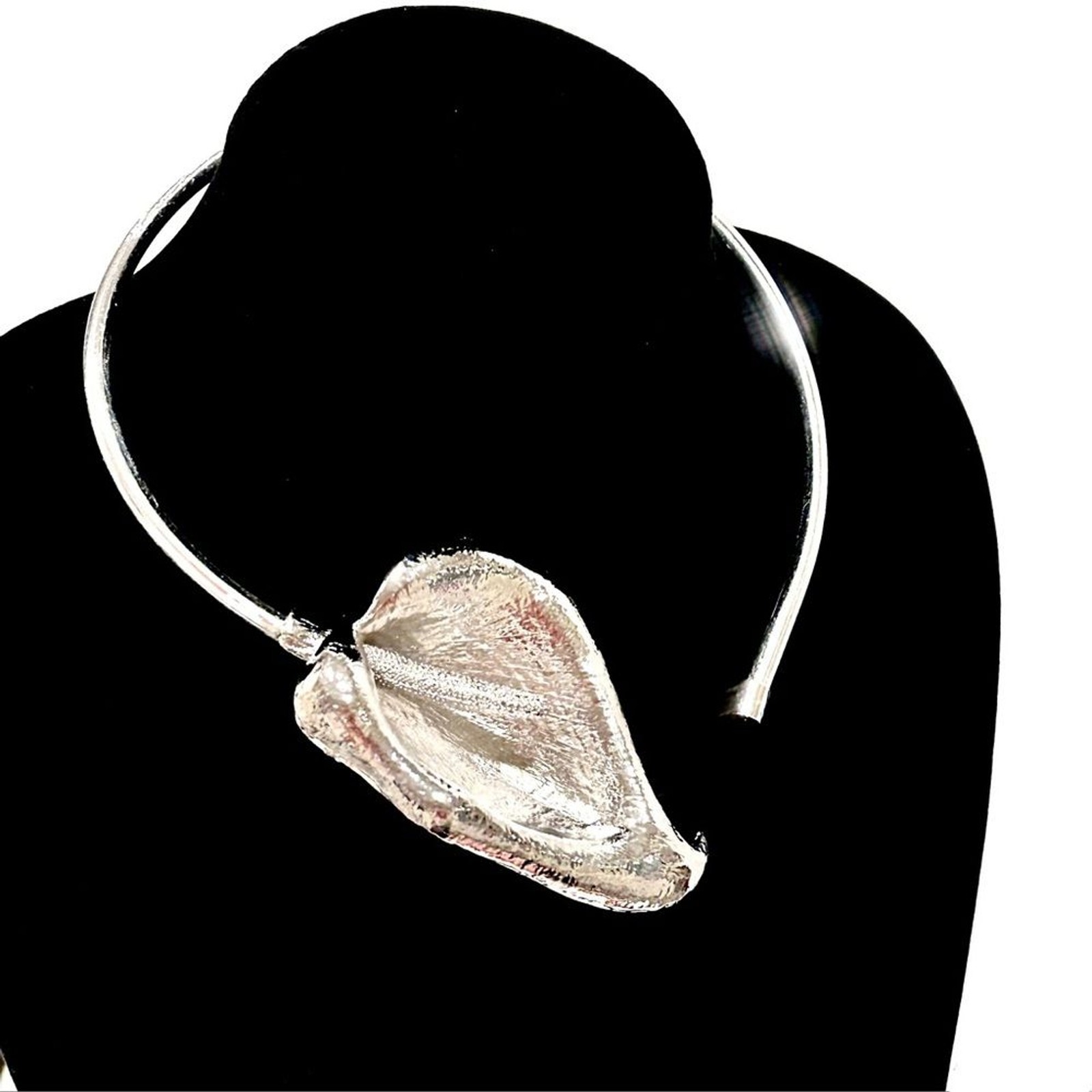 SILVER PANACHE | Cala Lily Contemporary Collar Artisan Necklace | NWT