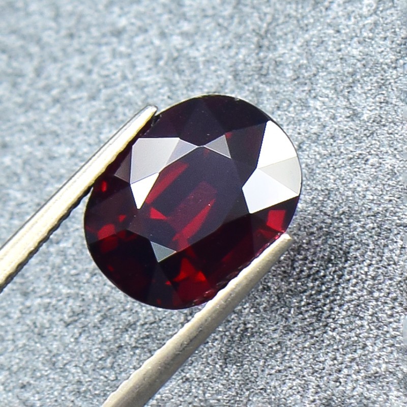 Natural Red Rhodolite Garnet 8.28ct Certified Untreated Eye Clean Oval (00567)